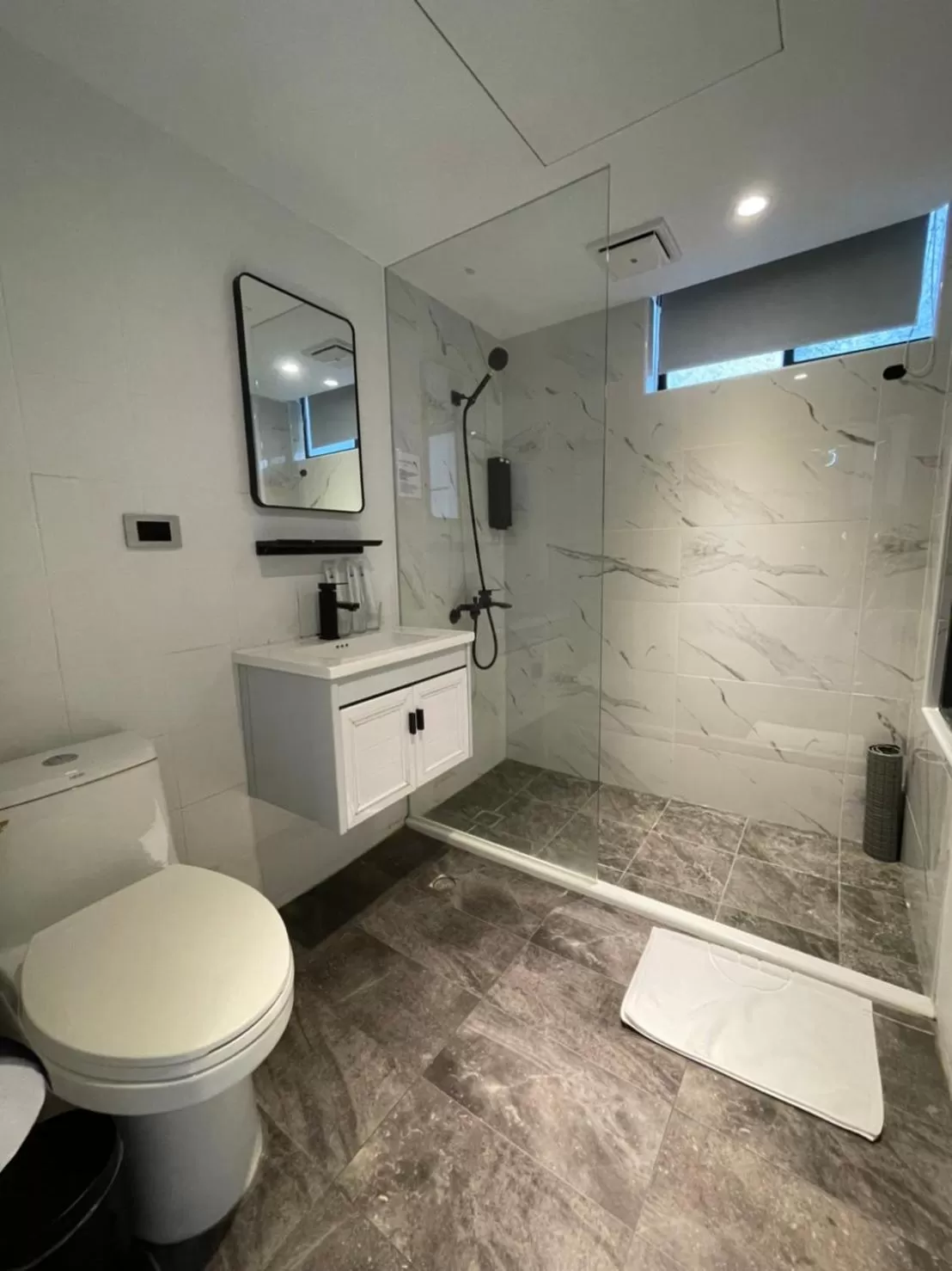 Deluxe Double Room in Sunrise Hotel