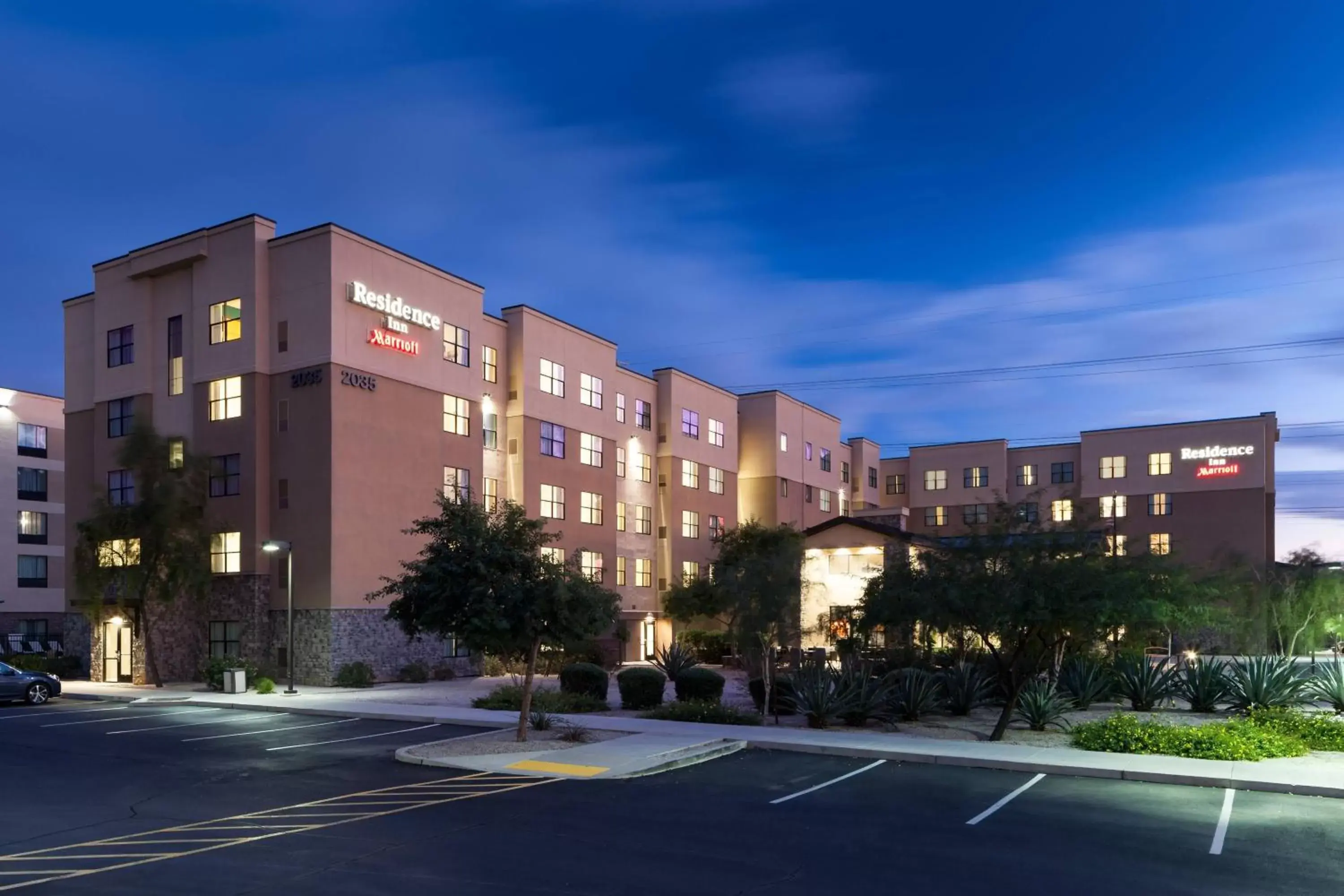 Property Building in Residence Inn Phoenix North Happy Valley