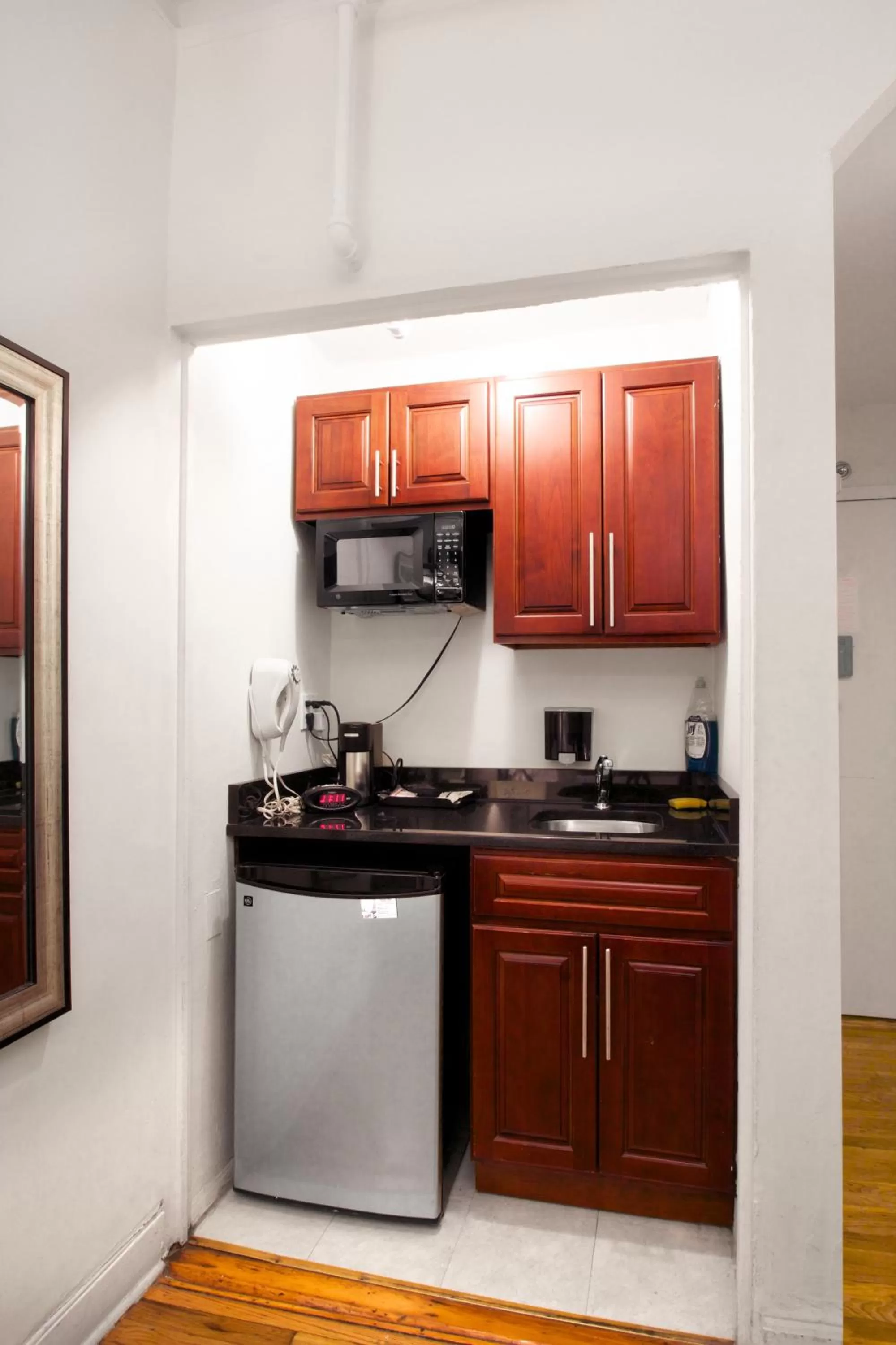 Coffee/tea facilities in Hotel 309