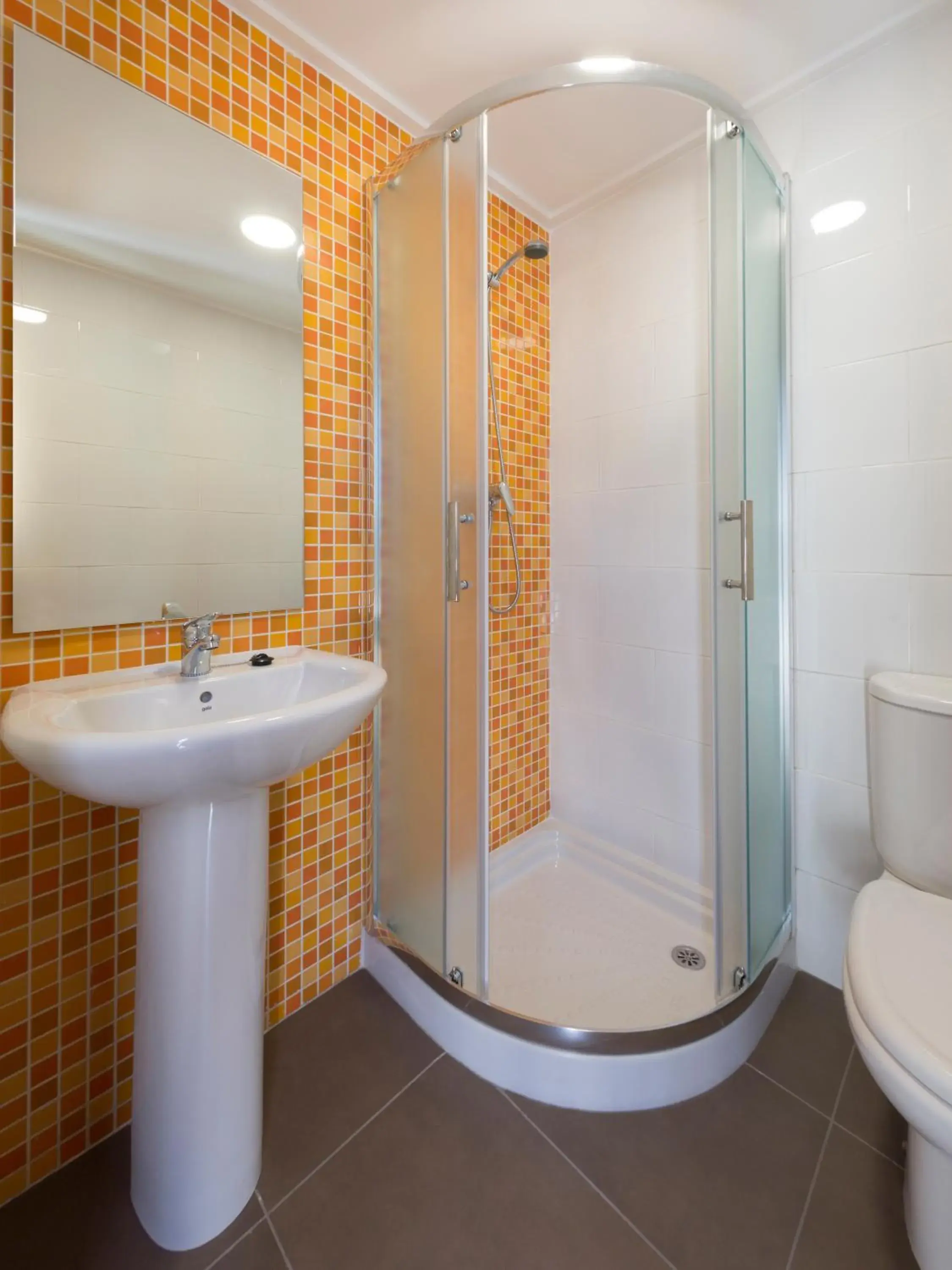 Shower, Bathroom in Las Dunas