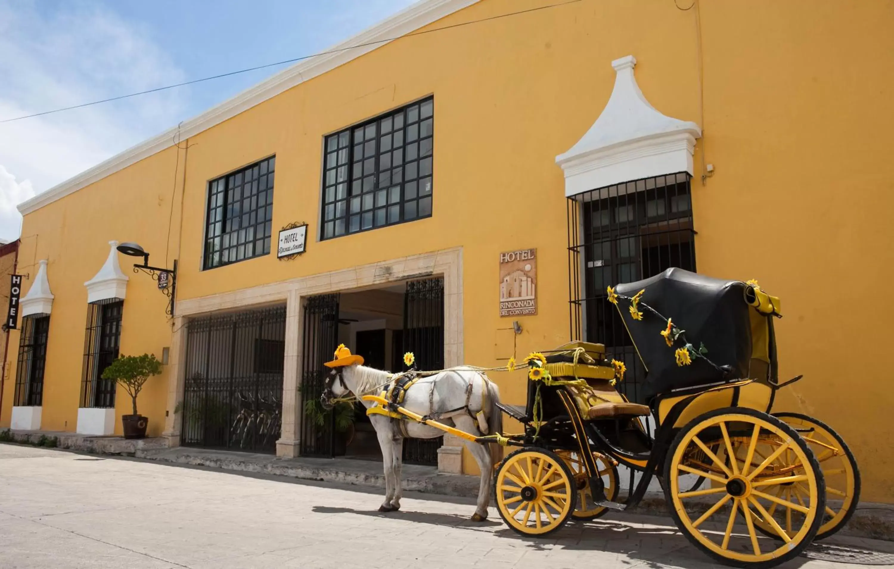 Facade/entrance, Property Building in Hotel Rinconada del Convento