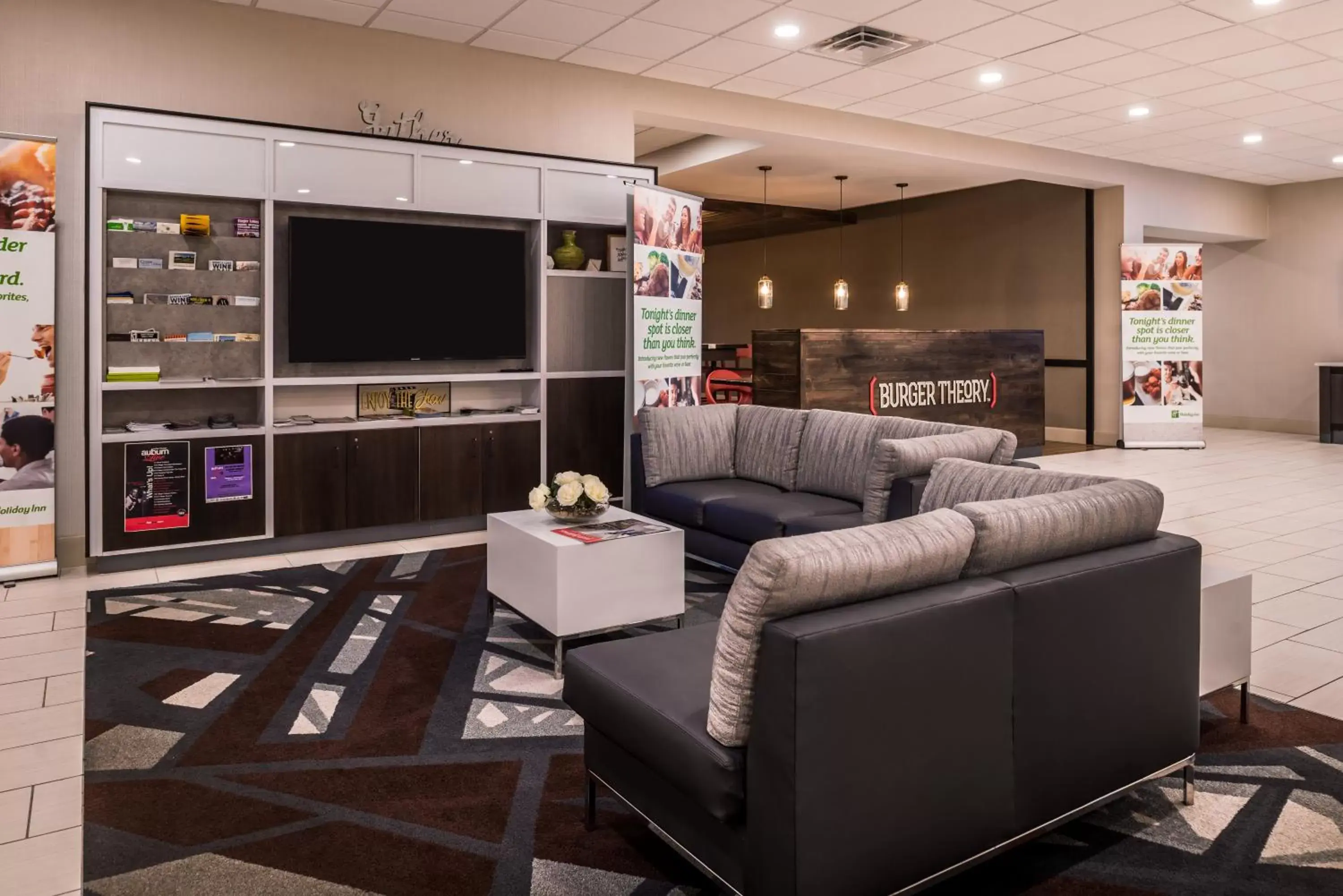 Property building, Lobby/Reception in Holiday Inn Auburn-Finger Lakes Region, an IHG Hotel