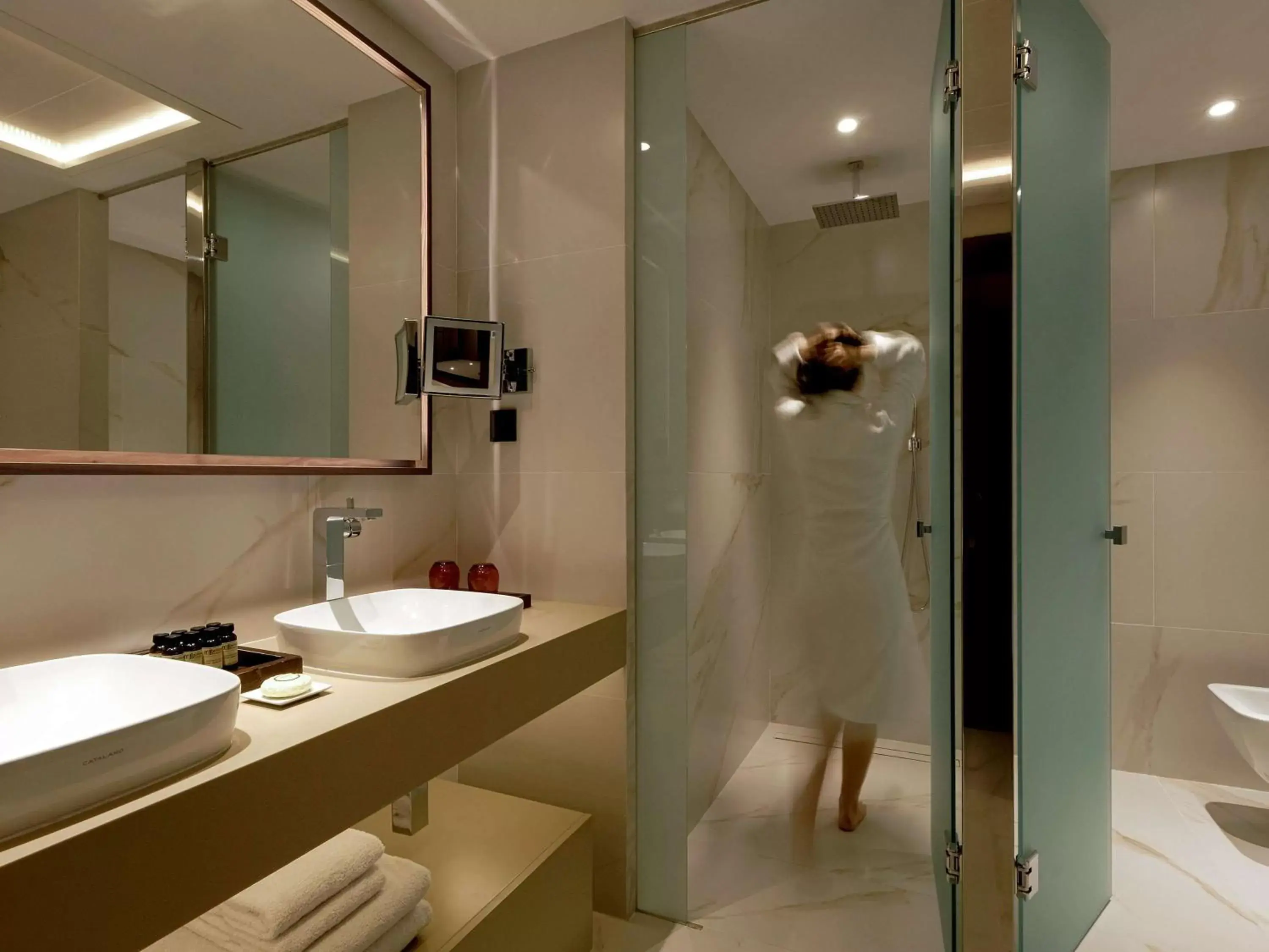 Bedroom, Bathroom in Sofitel Barcelona Skipper