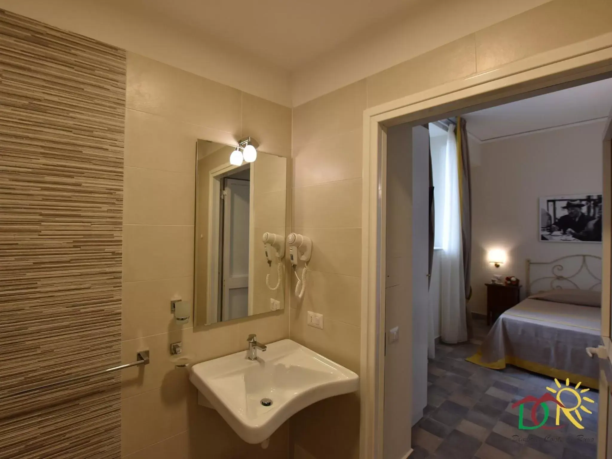 Shower, Bathroom in Dimora conte di Ruvo