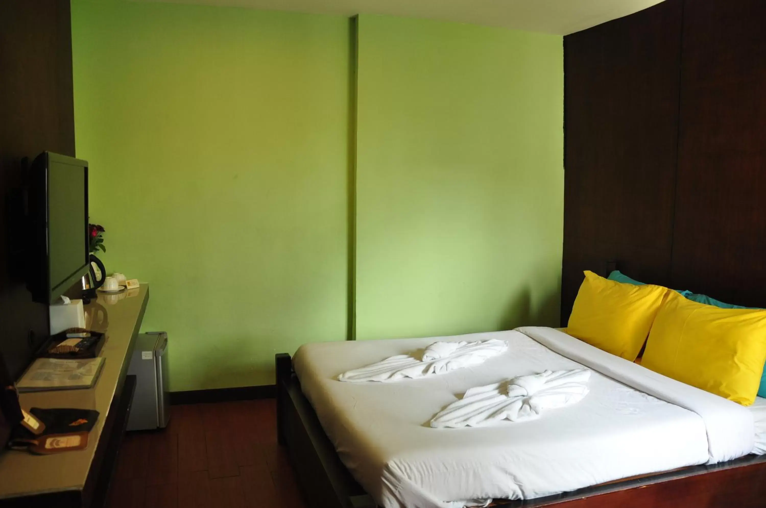 Photo of the whole room, Bed in Sabye Bangkok