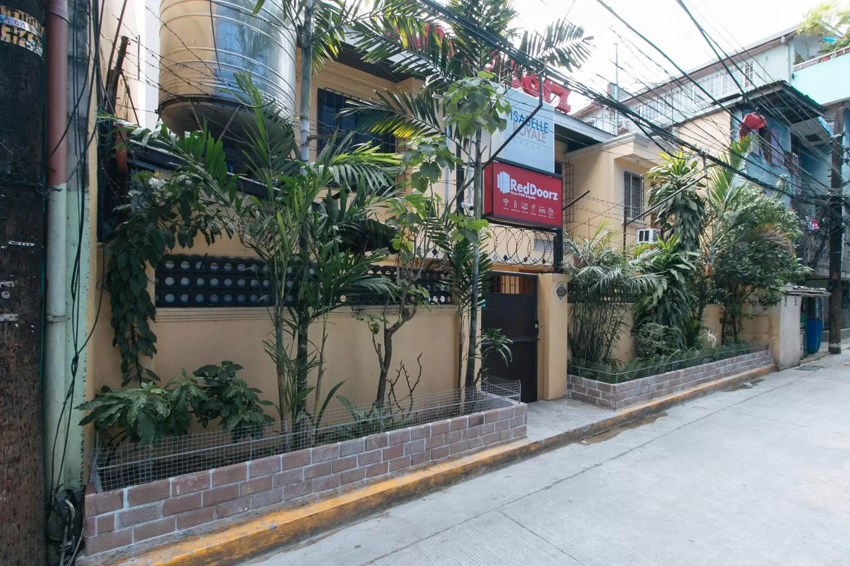 Neighbourhood in RedDoorz near PNR Espana Station