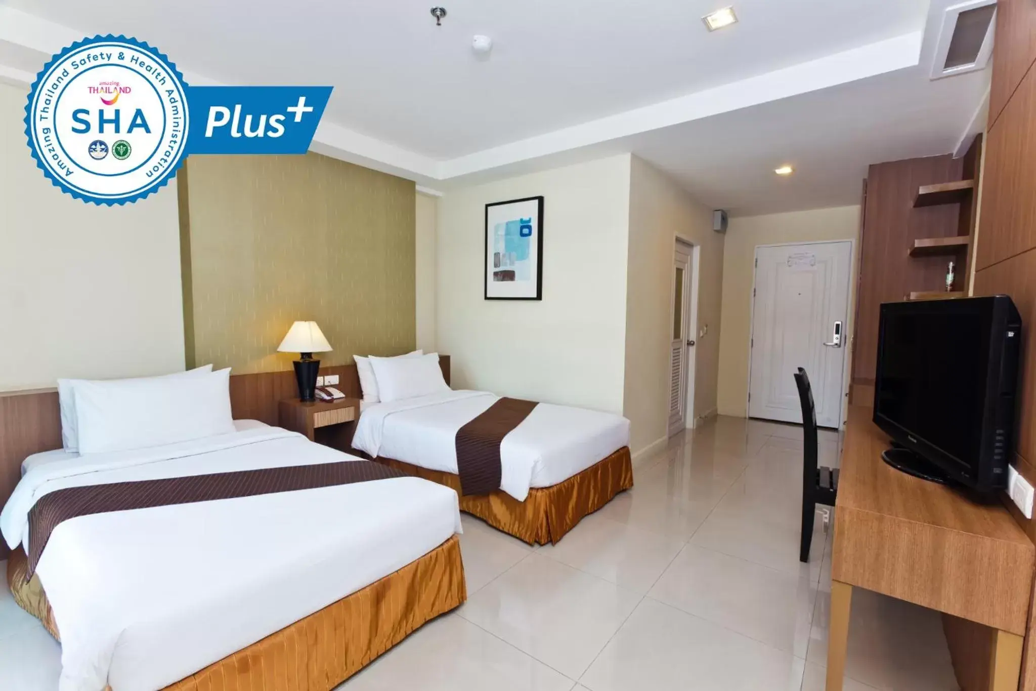 Bedroom, Bed in The Platinum Suite Bangkok