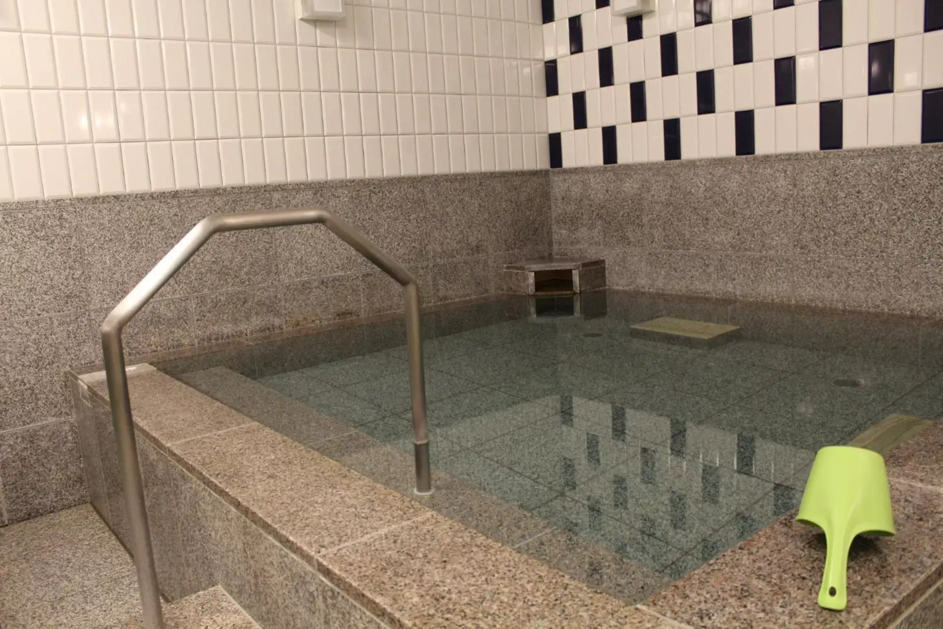 Swimming Pool in Hotel Hokke Club Sapporo