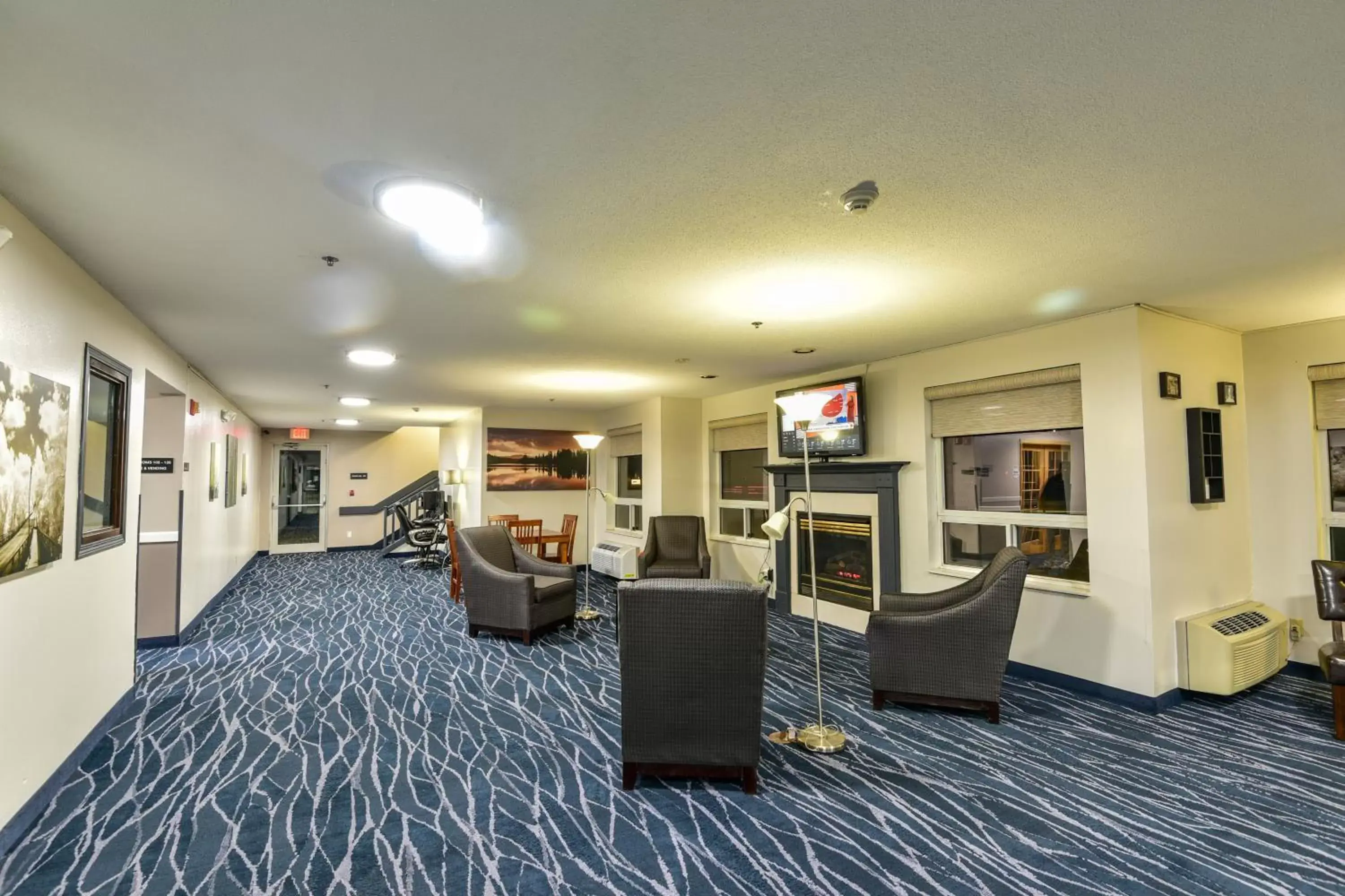 Lobby or reception in Super 8 by Wyndham Jackson MN