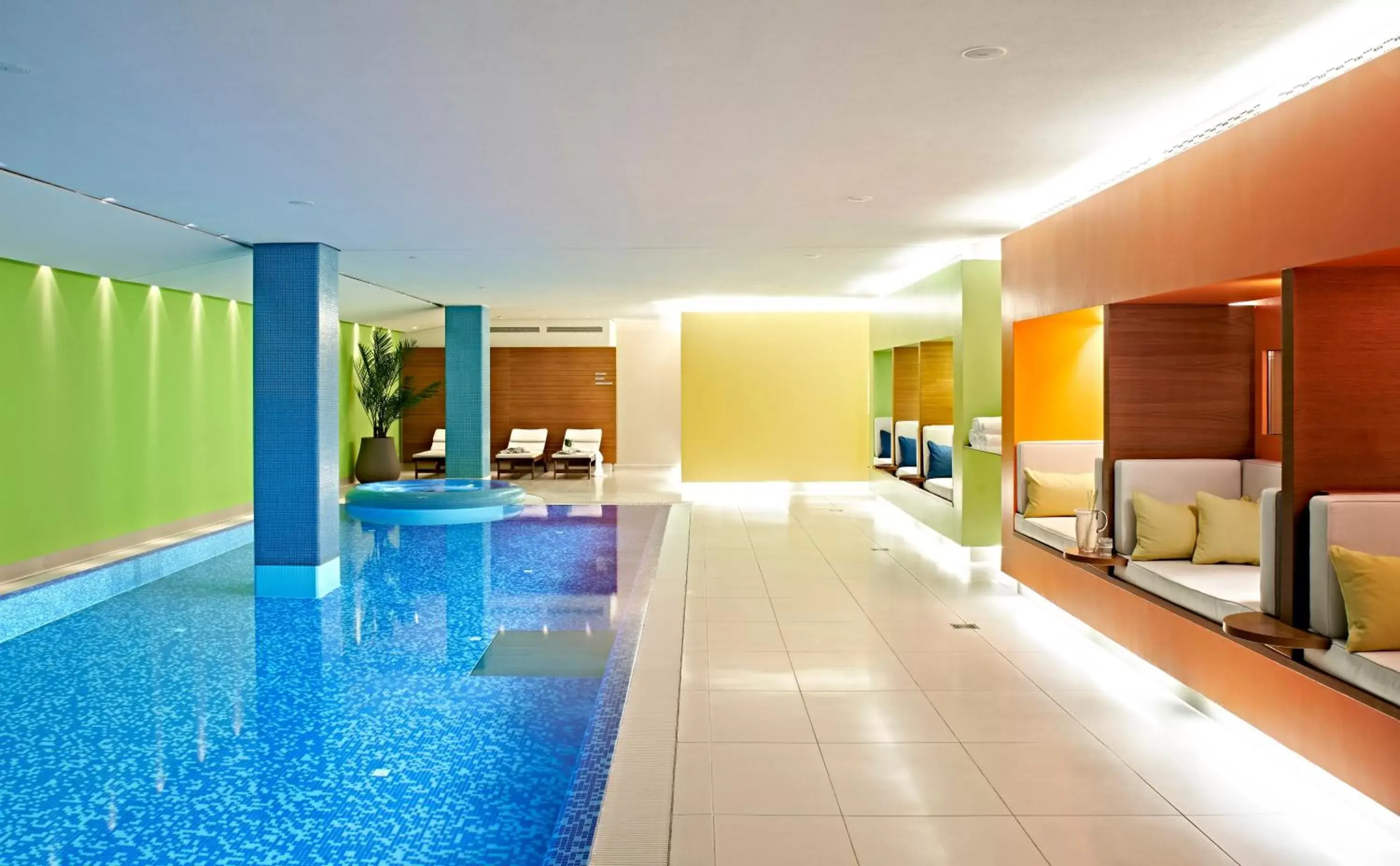 Spa and wellness centre/facilities, Swimming Pool in SIDE Design Hotel Hamburg