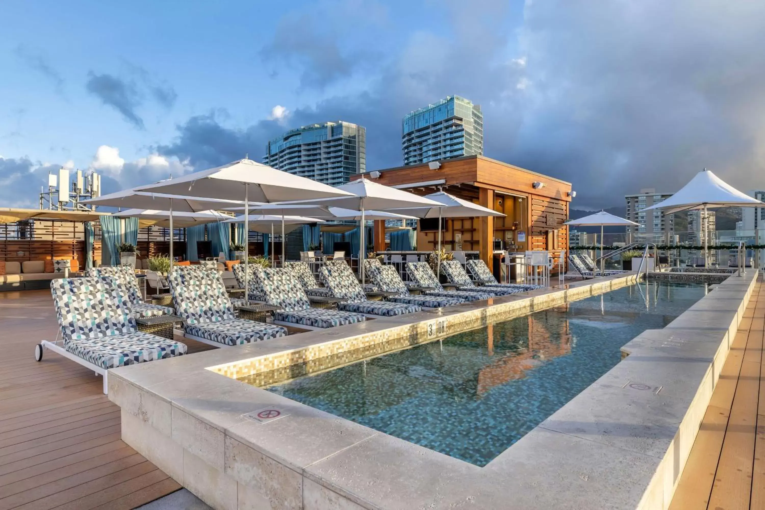 Pool view, Swimming Pool in Hilton Grand Vacations Club Hokulani Waikiki Honolulu