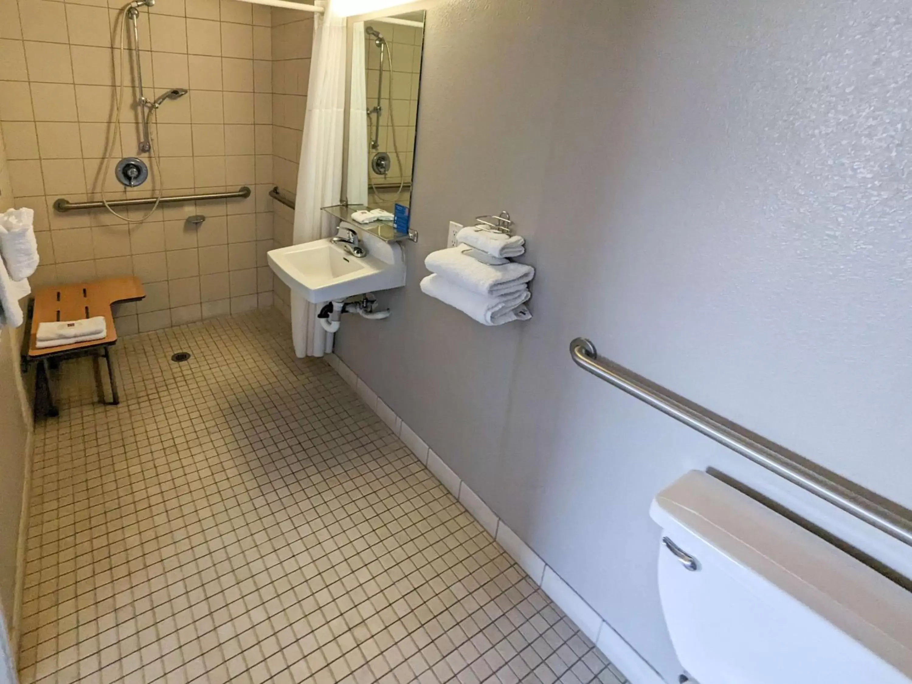 Bathroom in Motel 6-Kingman, AZ - Route 66 East