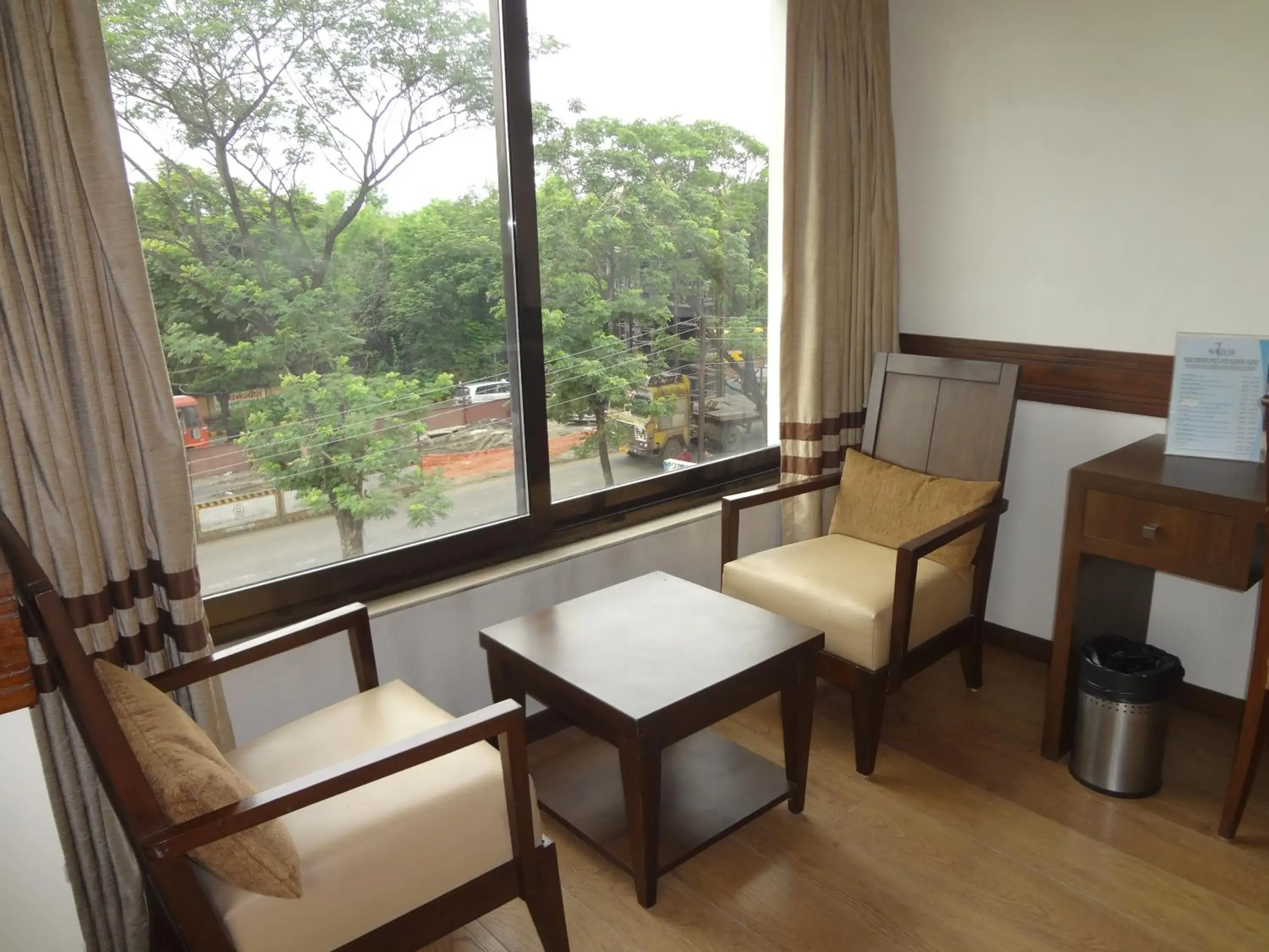 Seating area, Lounge/Bar in Hotel Legend Inn @ Nagpur