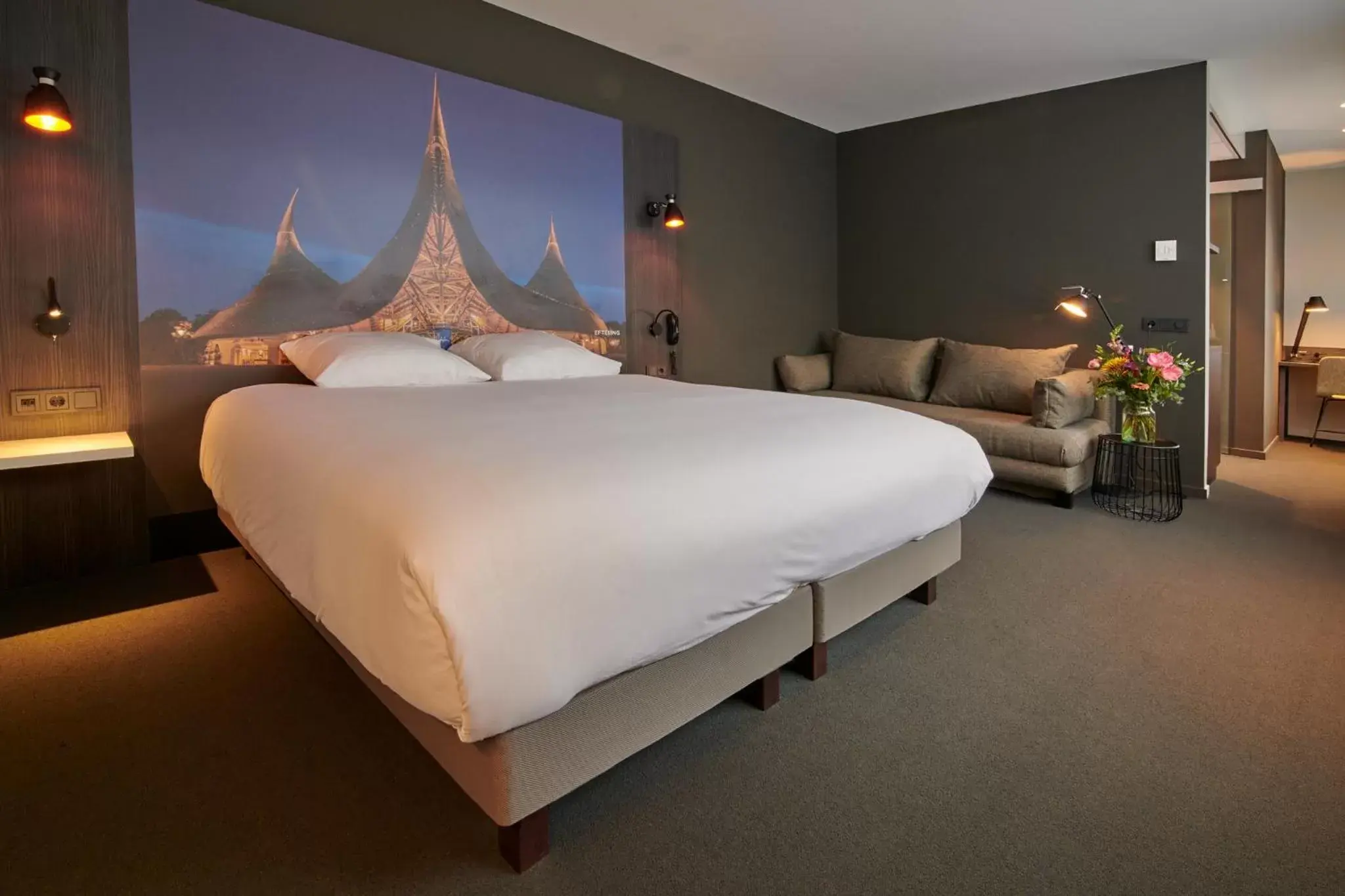 Bedroom, Bed in Mercure Hotel Tilburg Centrum