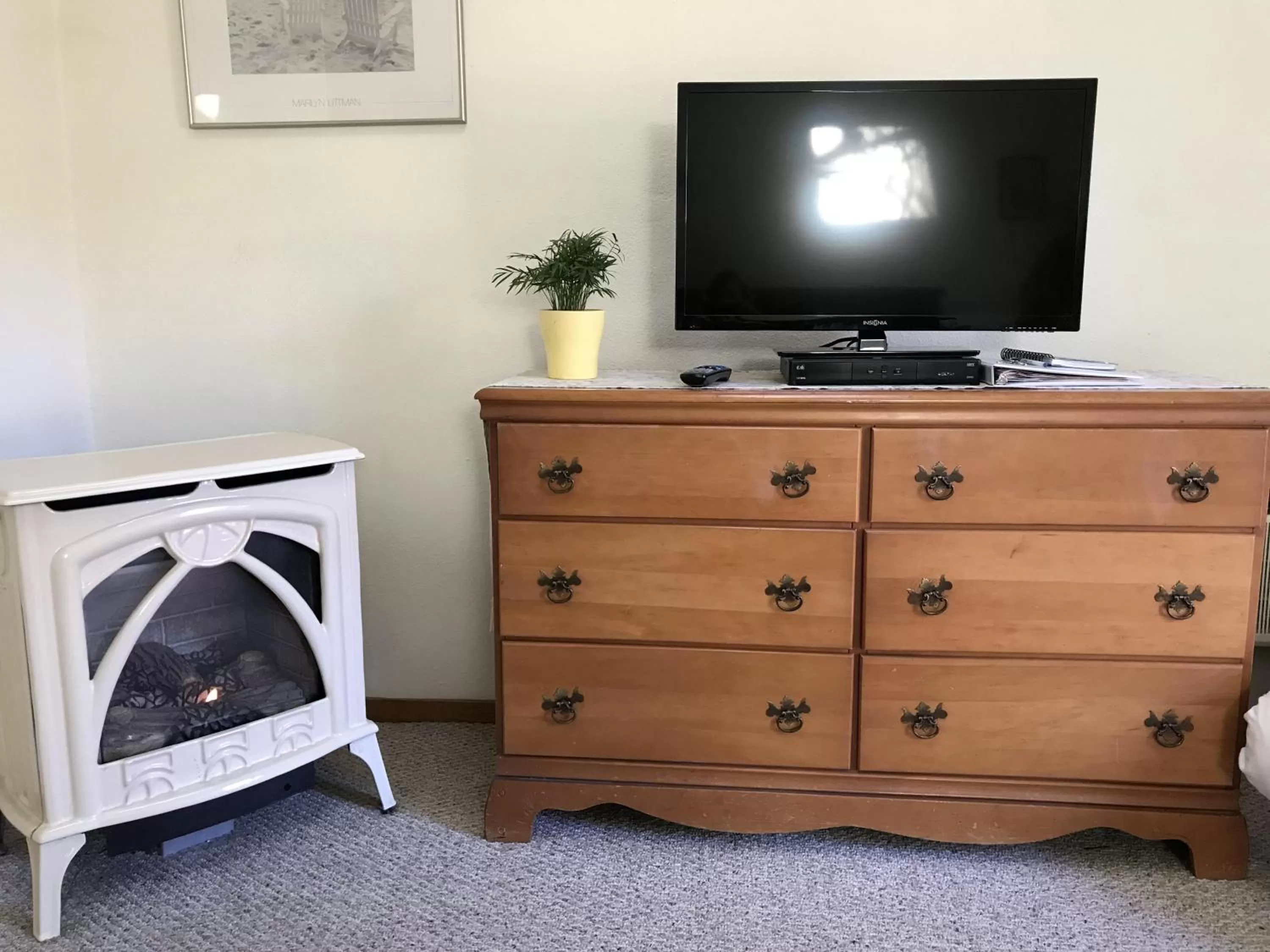 Bedroom, TV/Entertainment Center in Backyard Garden Oasis