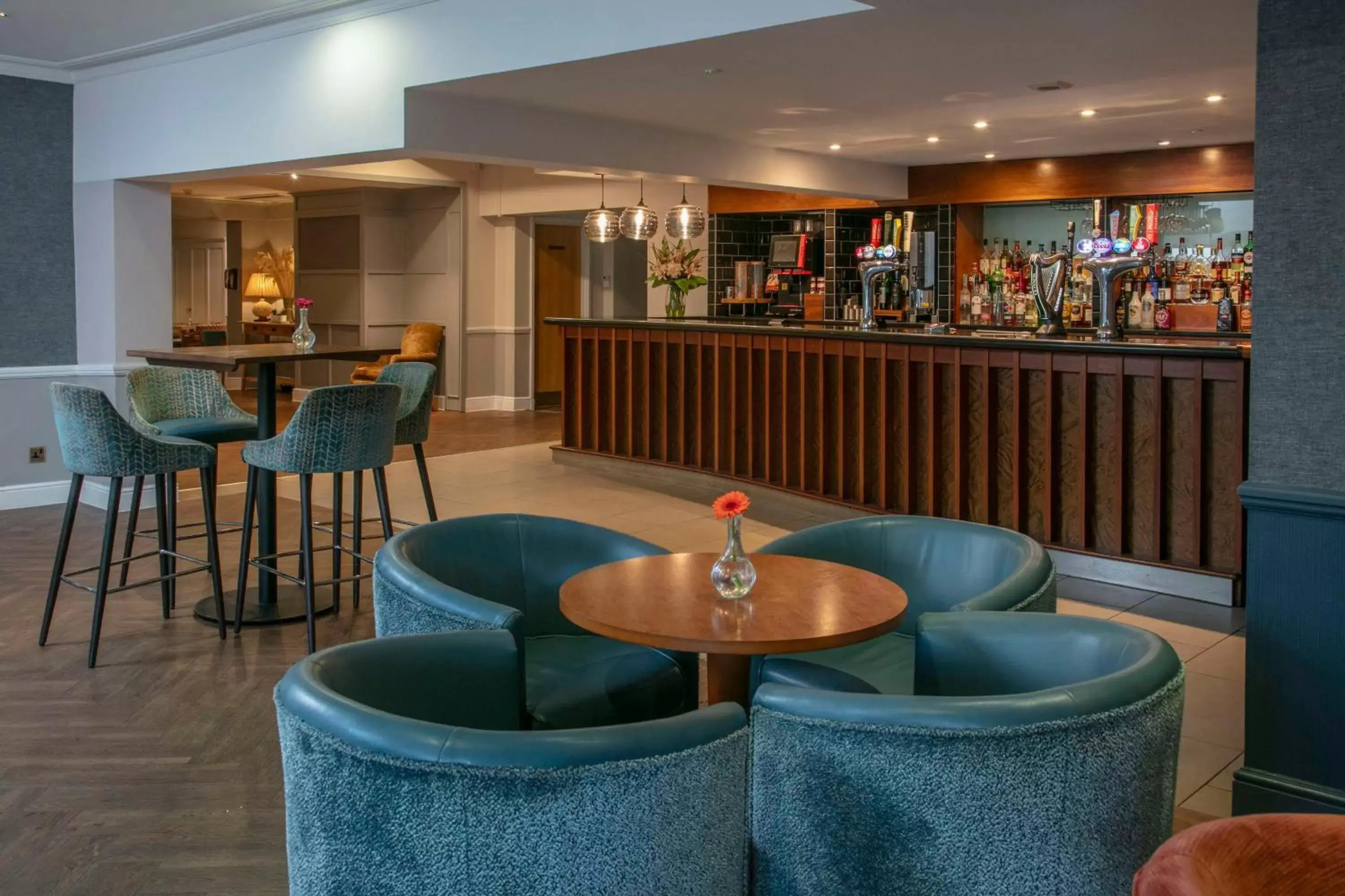 Lounge or bar, Lounge/Bar in DoubleTree by Hilton Oxford Belfry