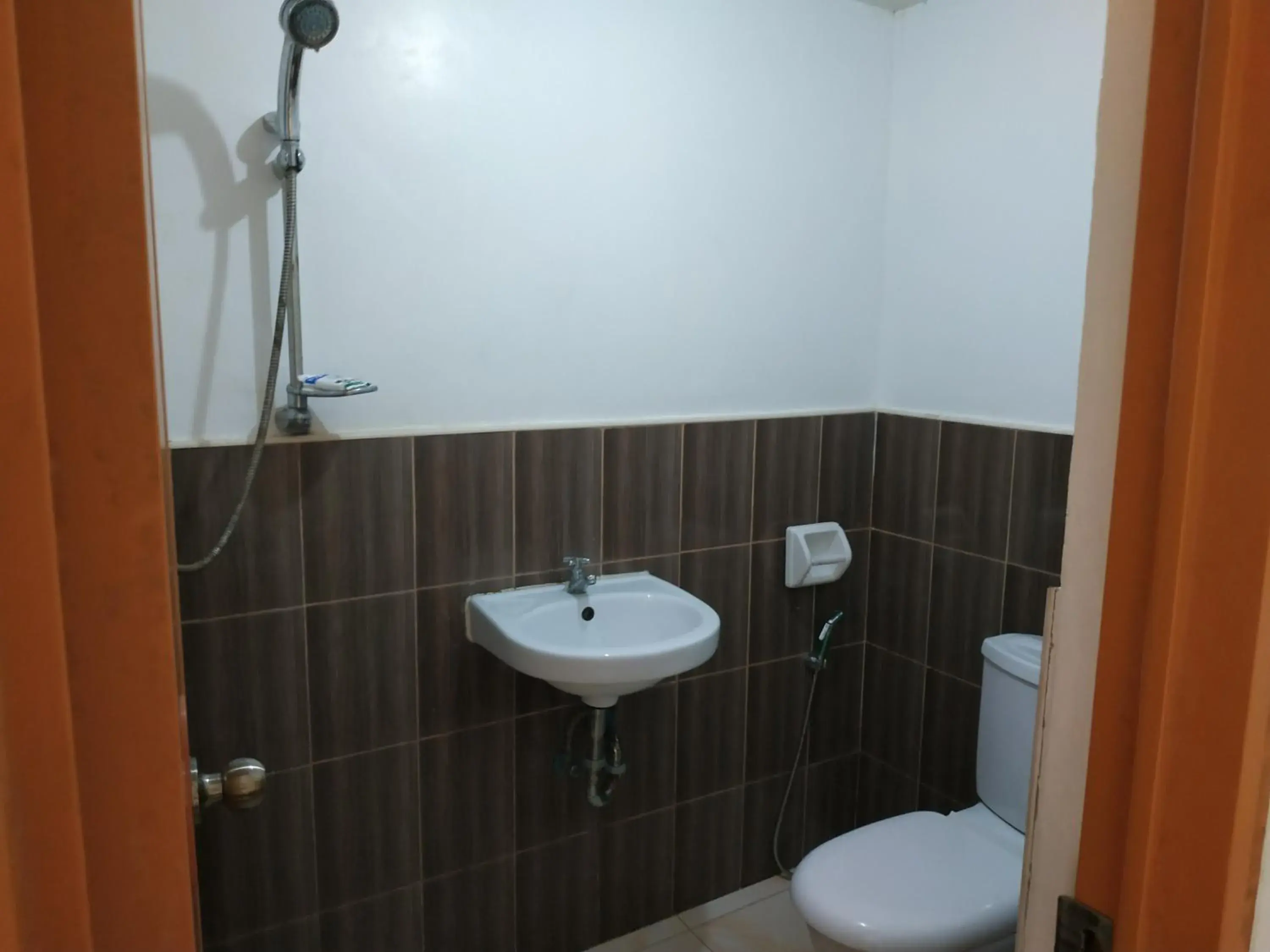 Double Room with Private Bathroom - single occupancy in Emoks Guest House Double Room with Private Bathroom - single occupancy in Emoks Guest House