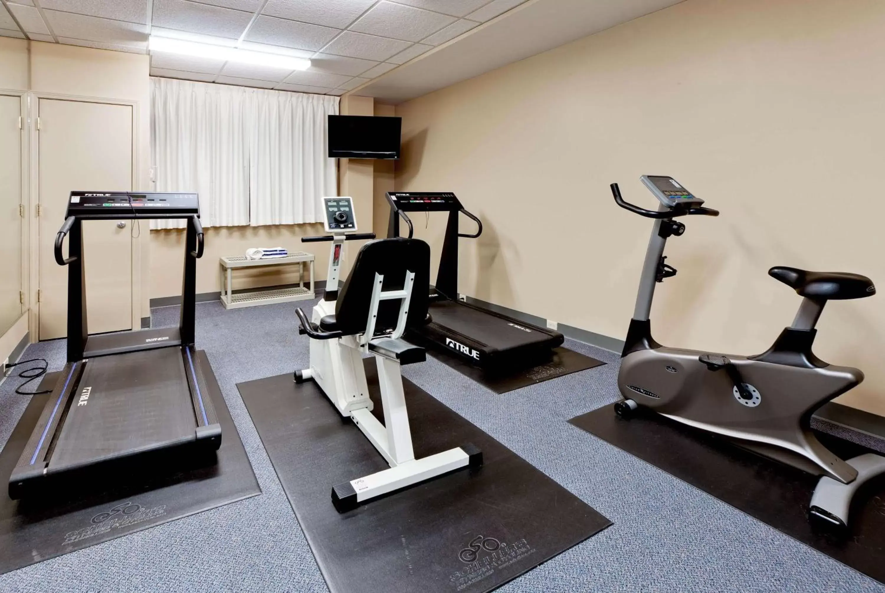 Fitness centre/facilities, Fitness Center/Facilities in Hawthorn Suites by Wyndham Louisville East