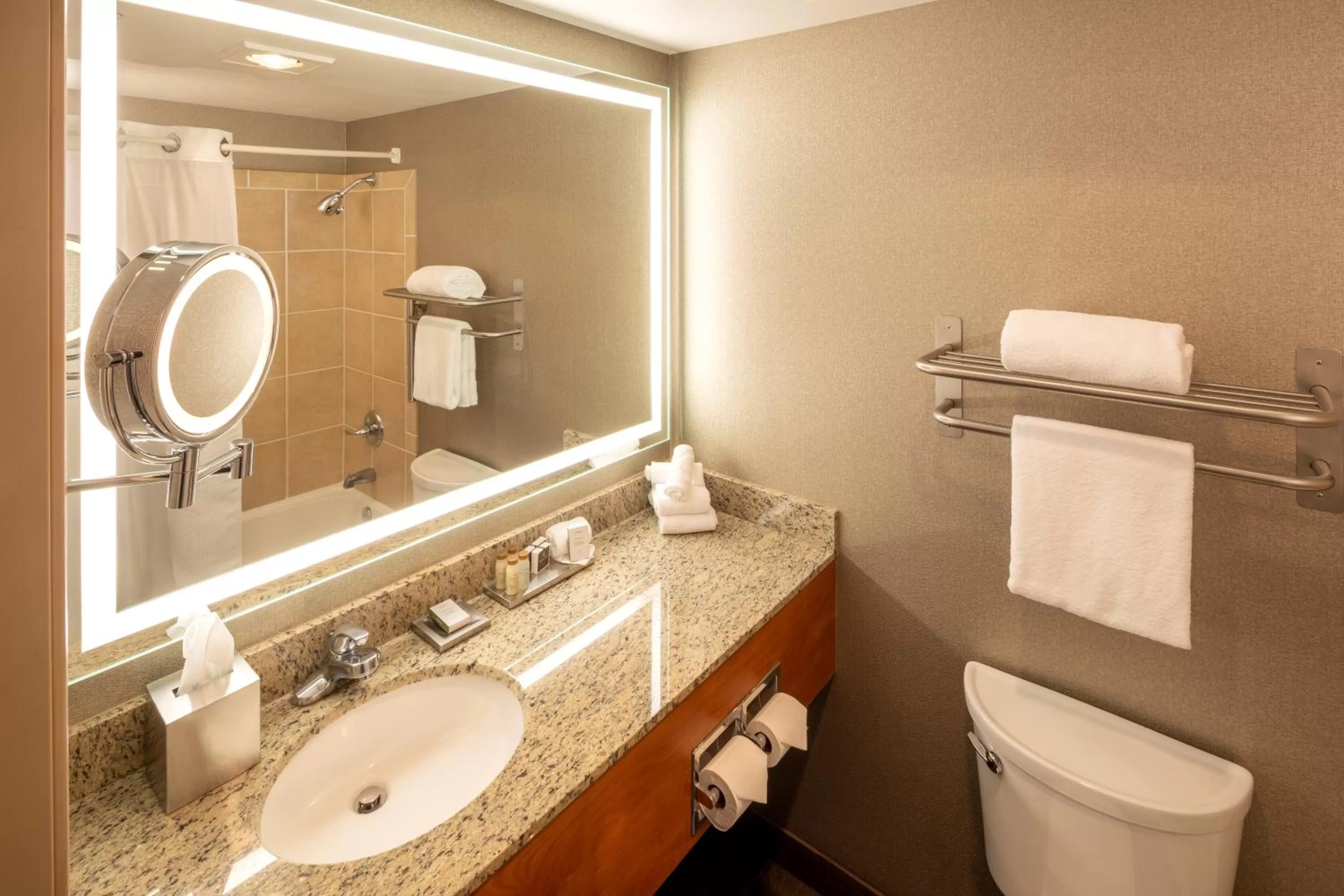 Shower in Silver Cloud Hotel Tacoma Waterfront