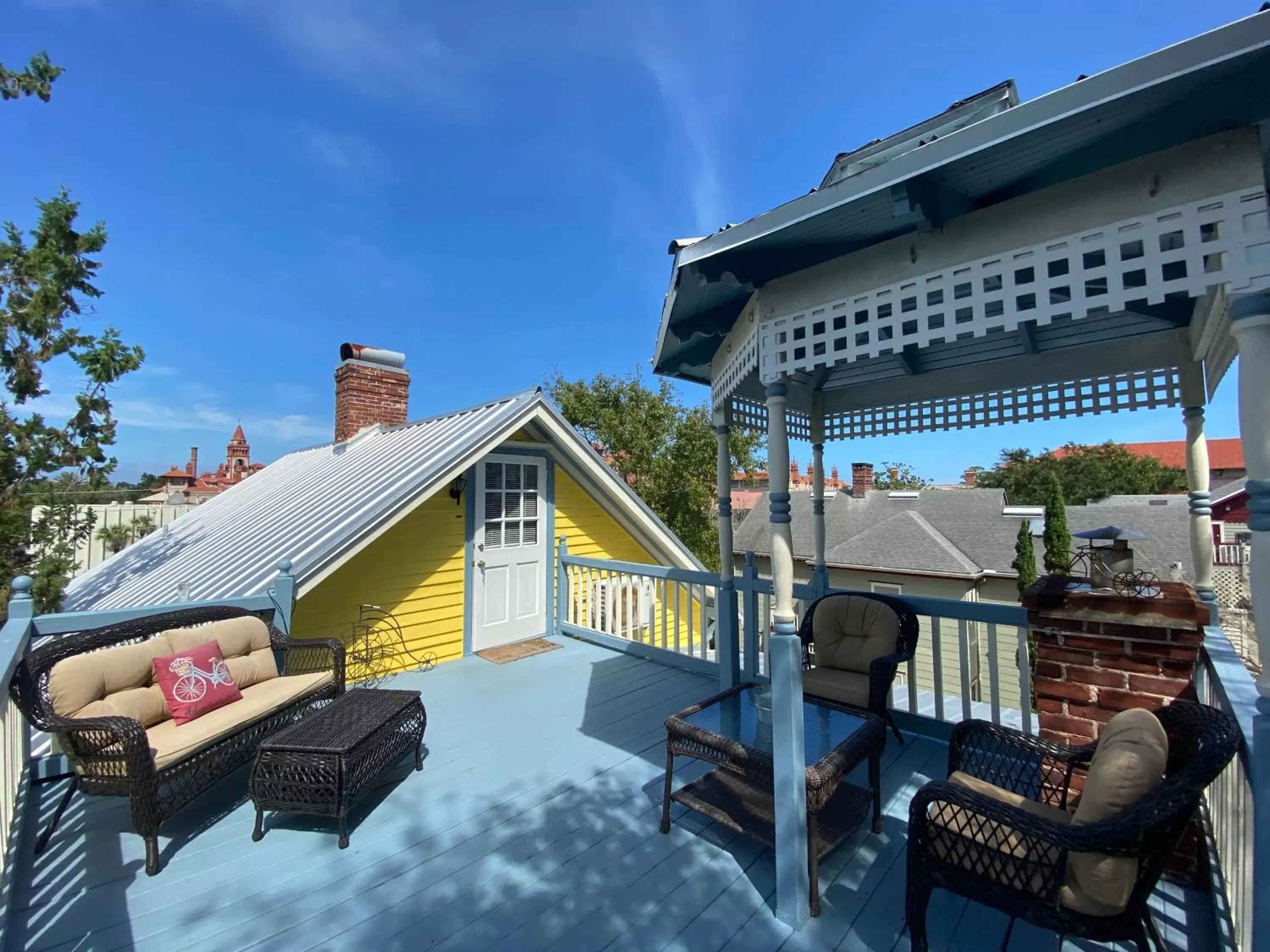 Balcony/Terrace, Property Building in Penny Farthing Inn