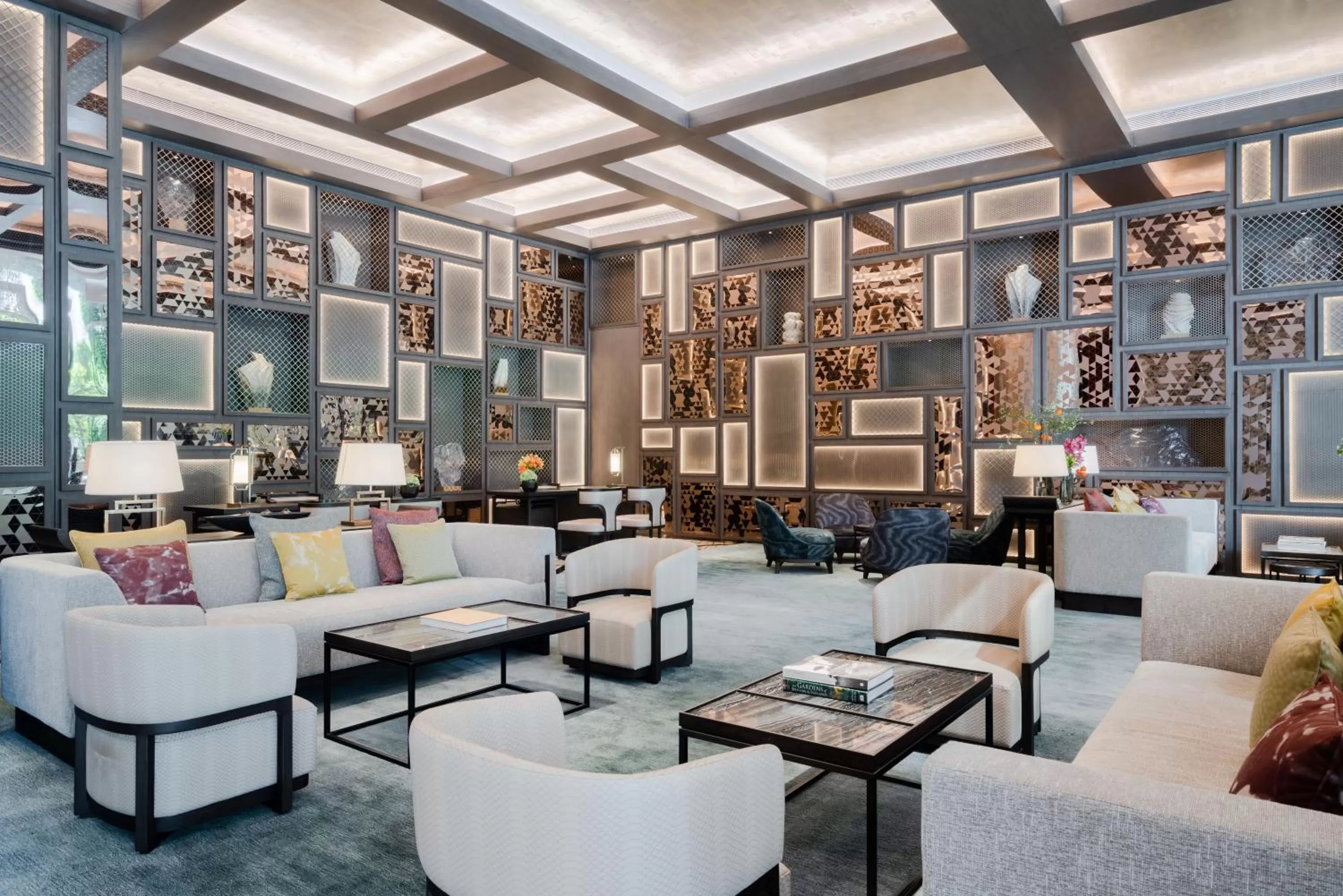 Lobby or reception in Jumeirah Guangzhou