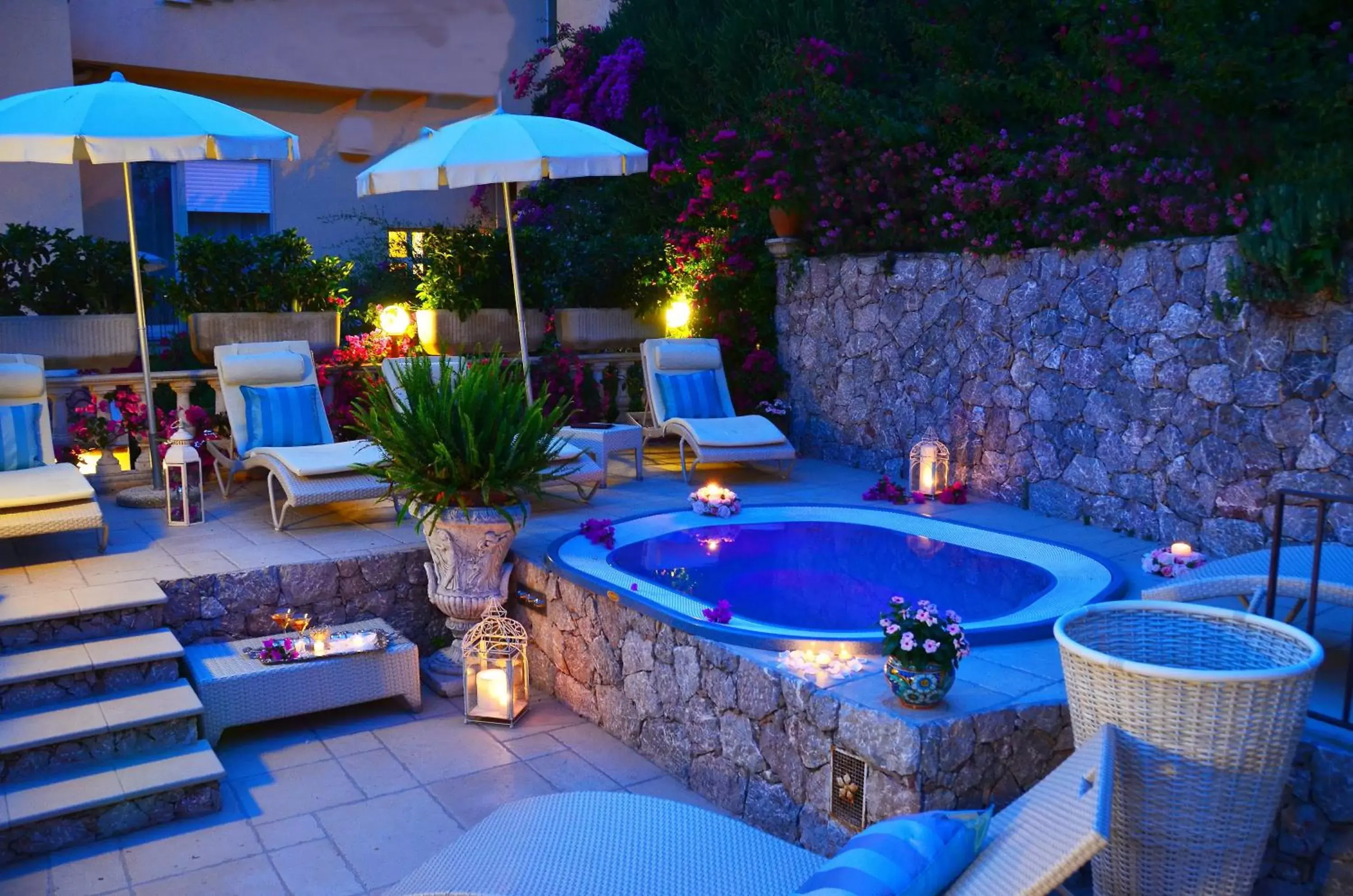 Swimming Pool in Hotel Villa Taormina