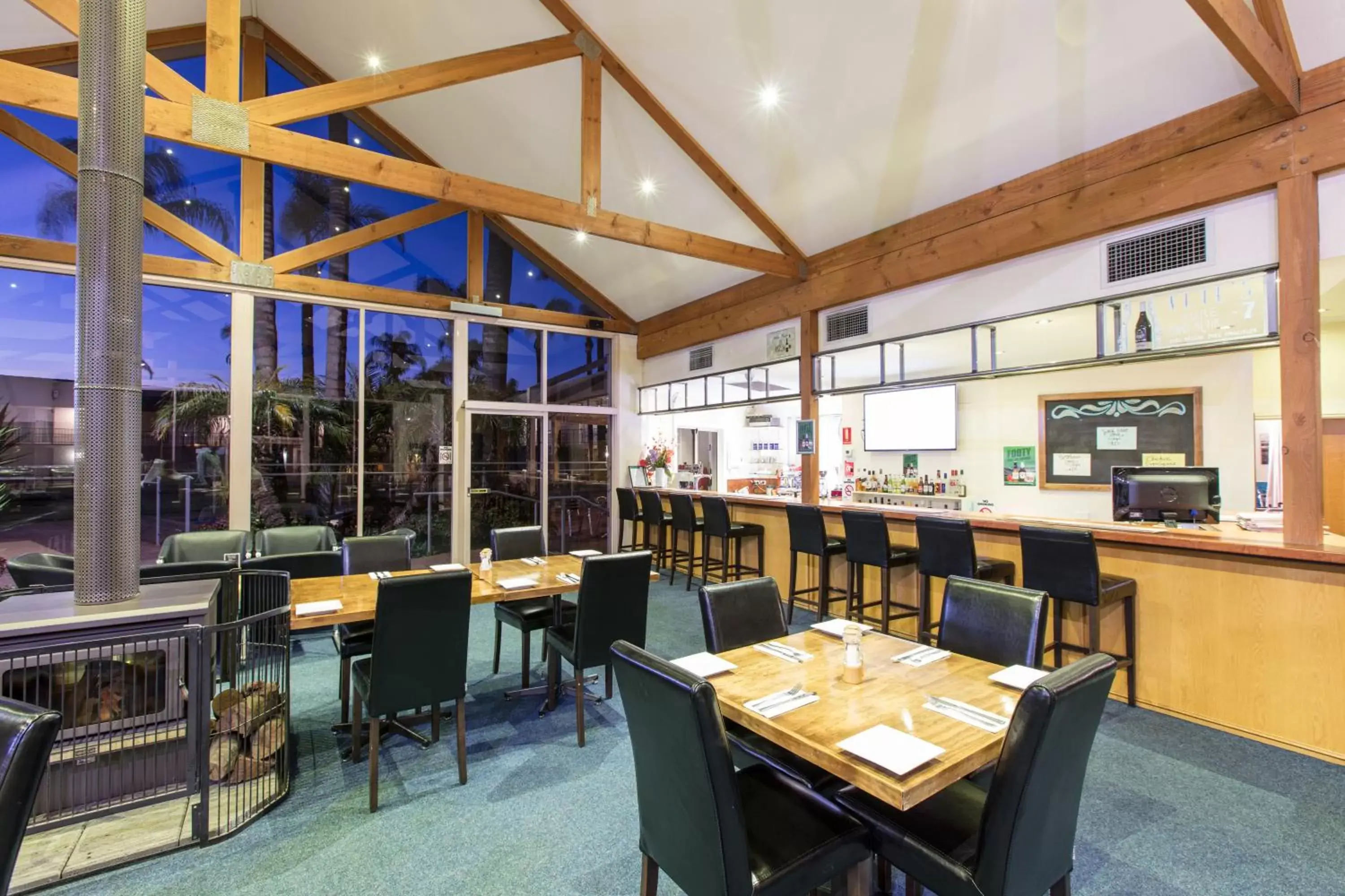 Restaurant/Places to Eat in Mildura Inlander Resort