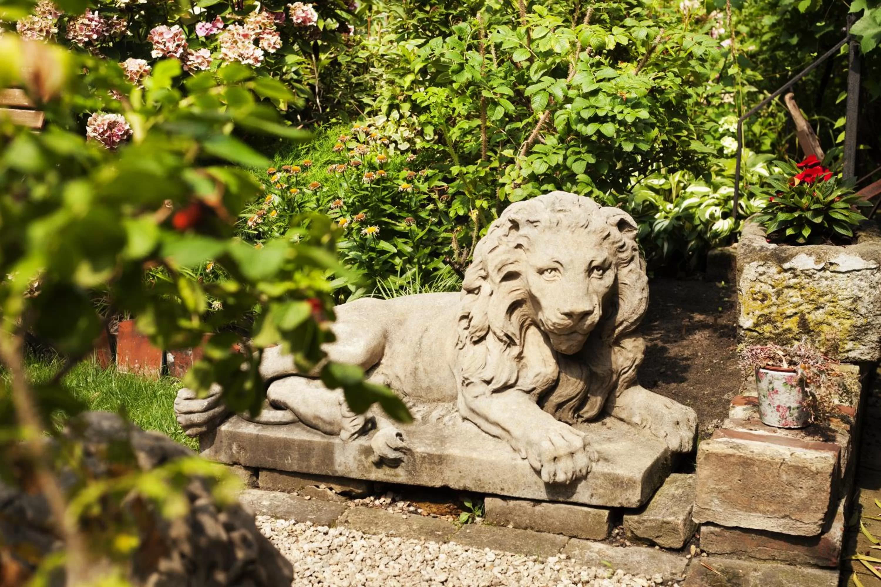 Decorative detail in THE GATE GARDEN Hotel