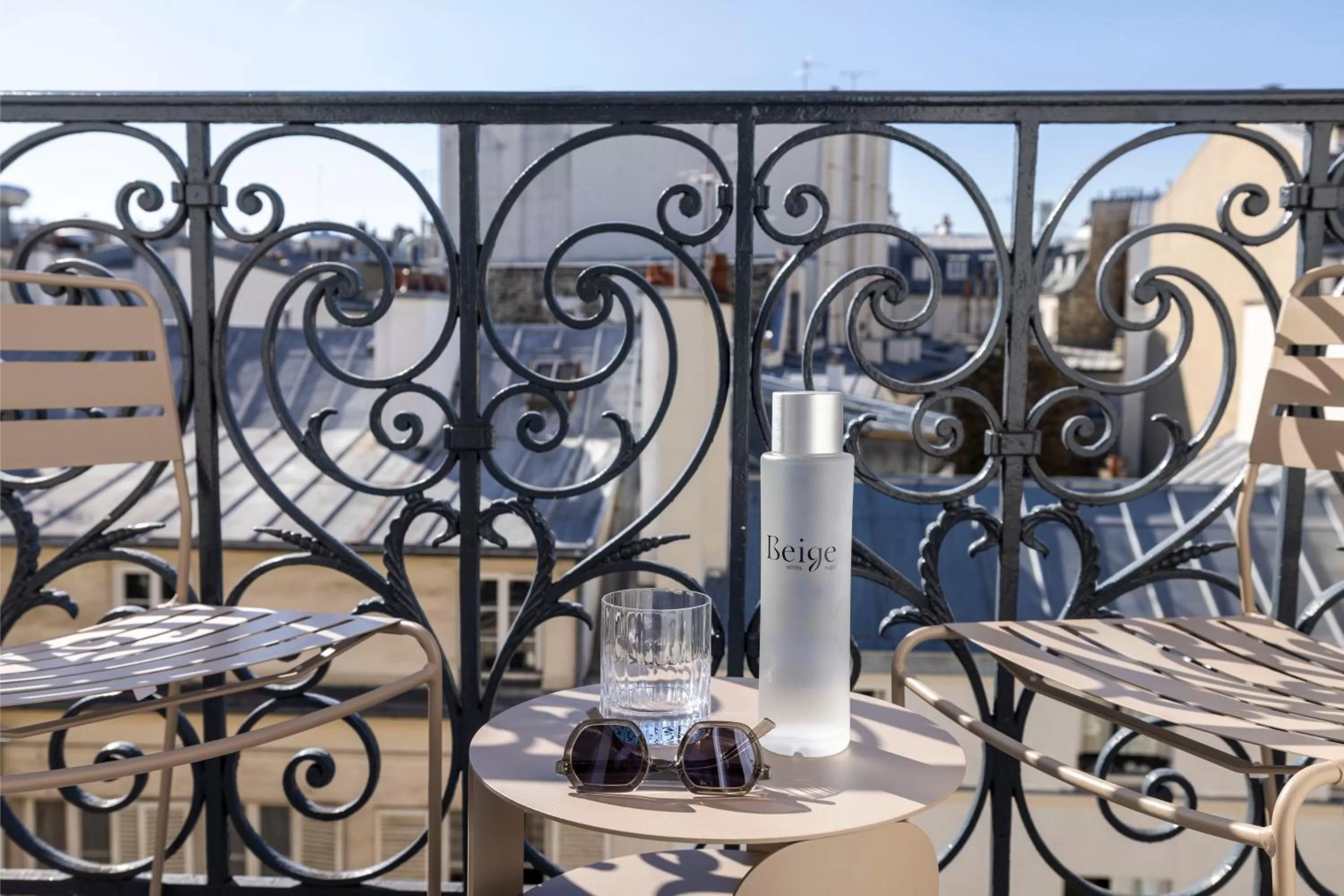 Balcony/Terrace in Hôtel Beige