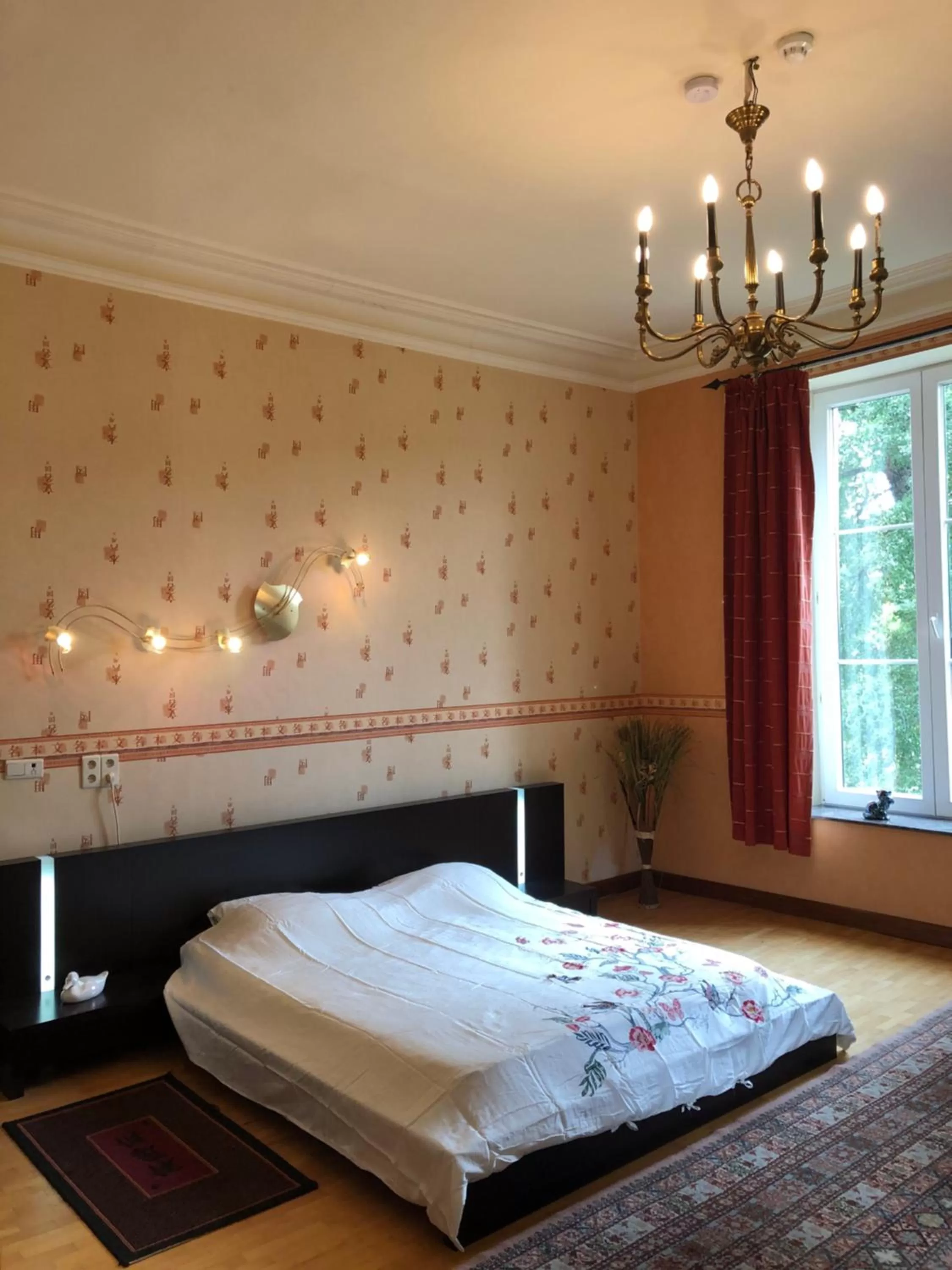 Bed in Château Les Tourelles