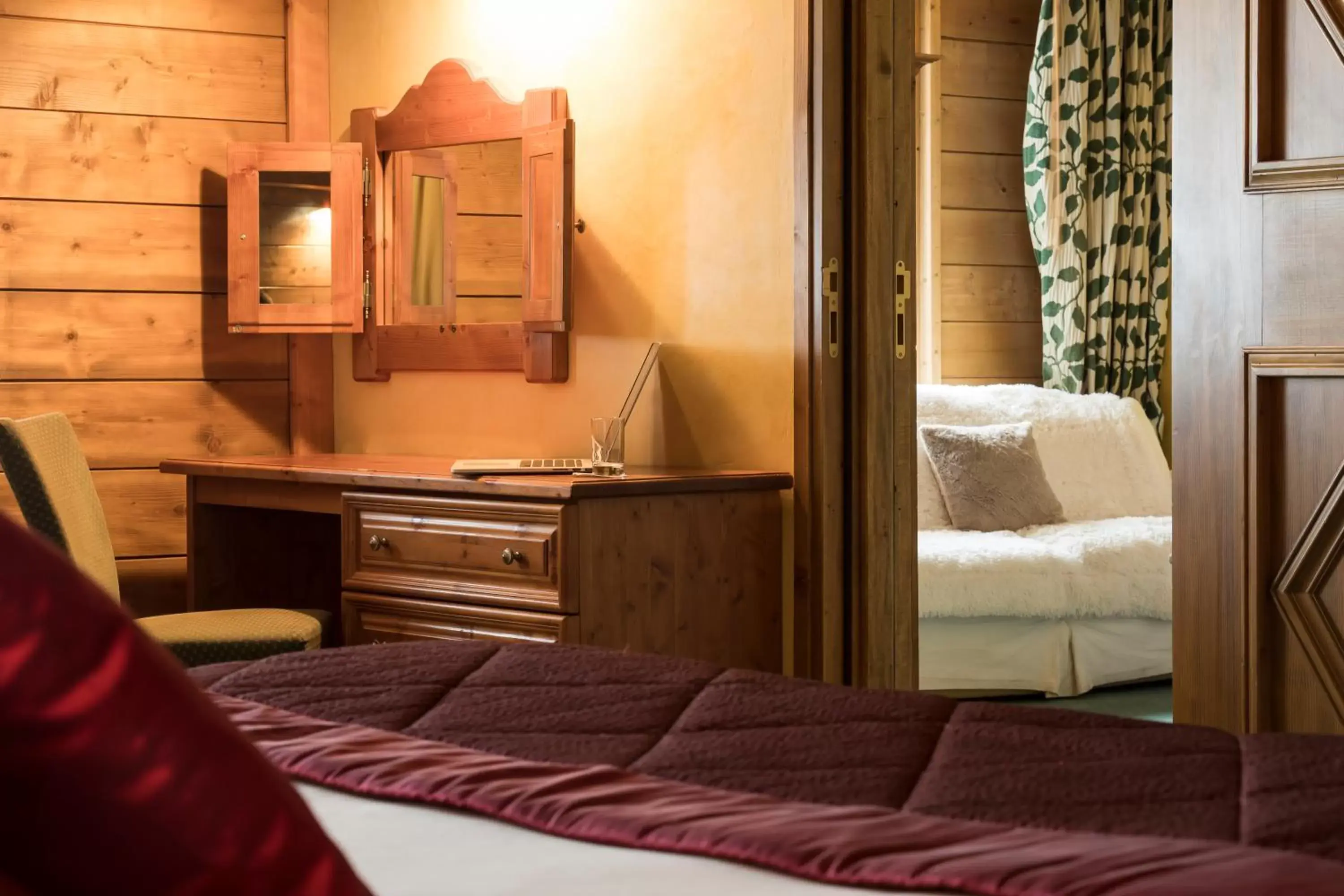 Bedroom, Bathroom in Hotel Mont Vallon
