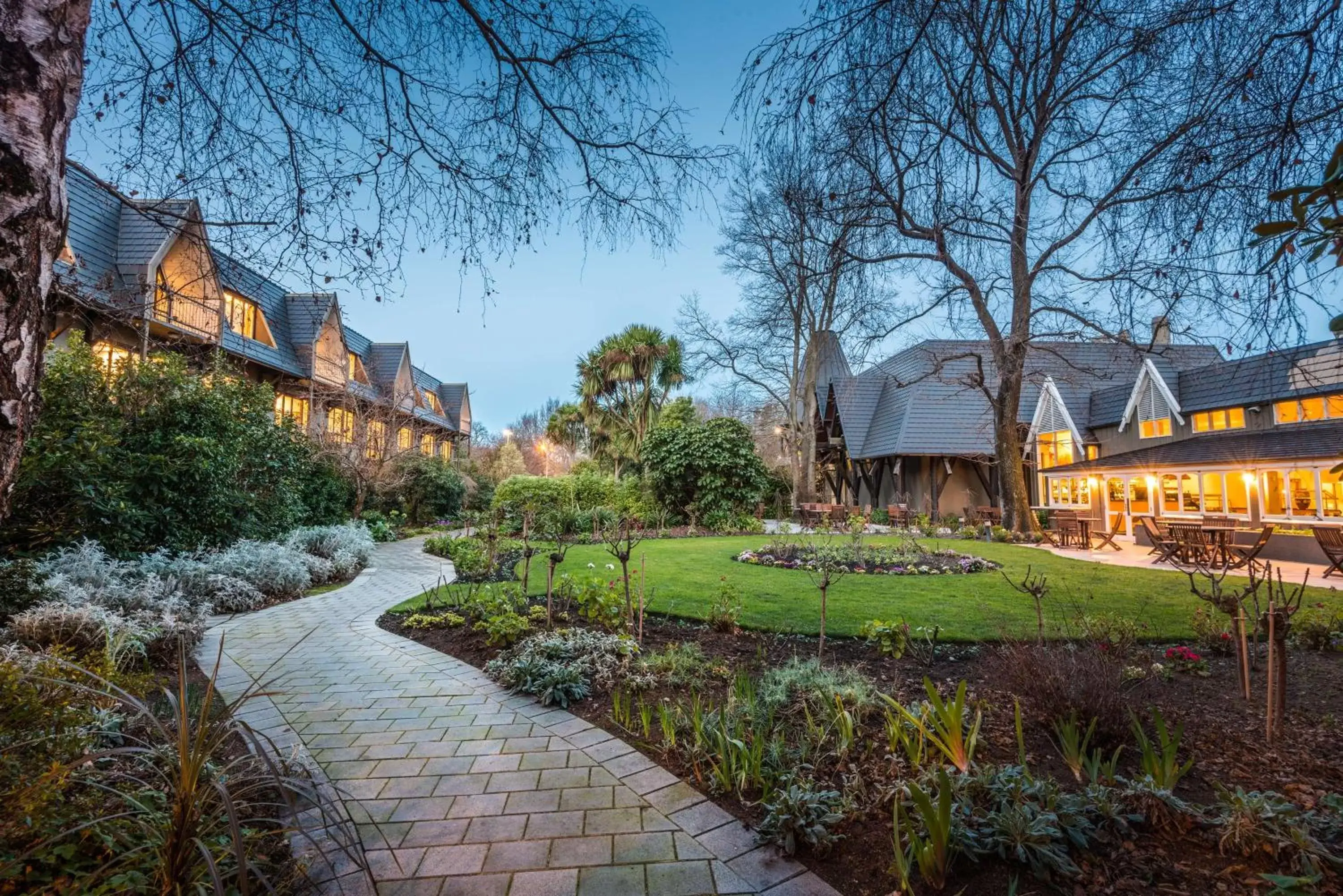 Property Building in Chateau On The Park - Christchurch, A Doubletree By Hilton