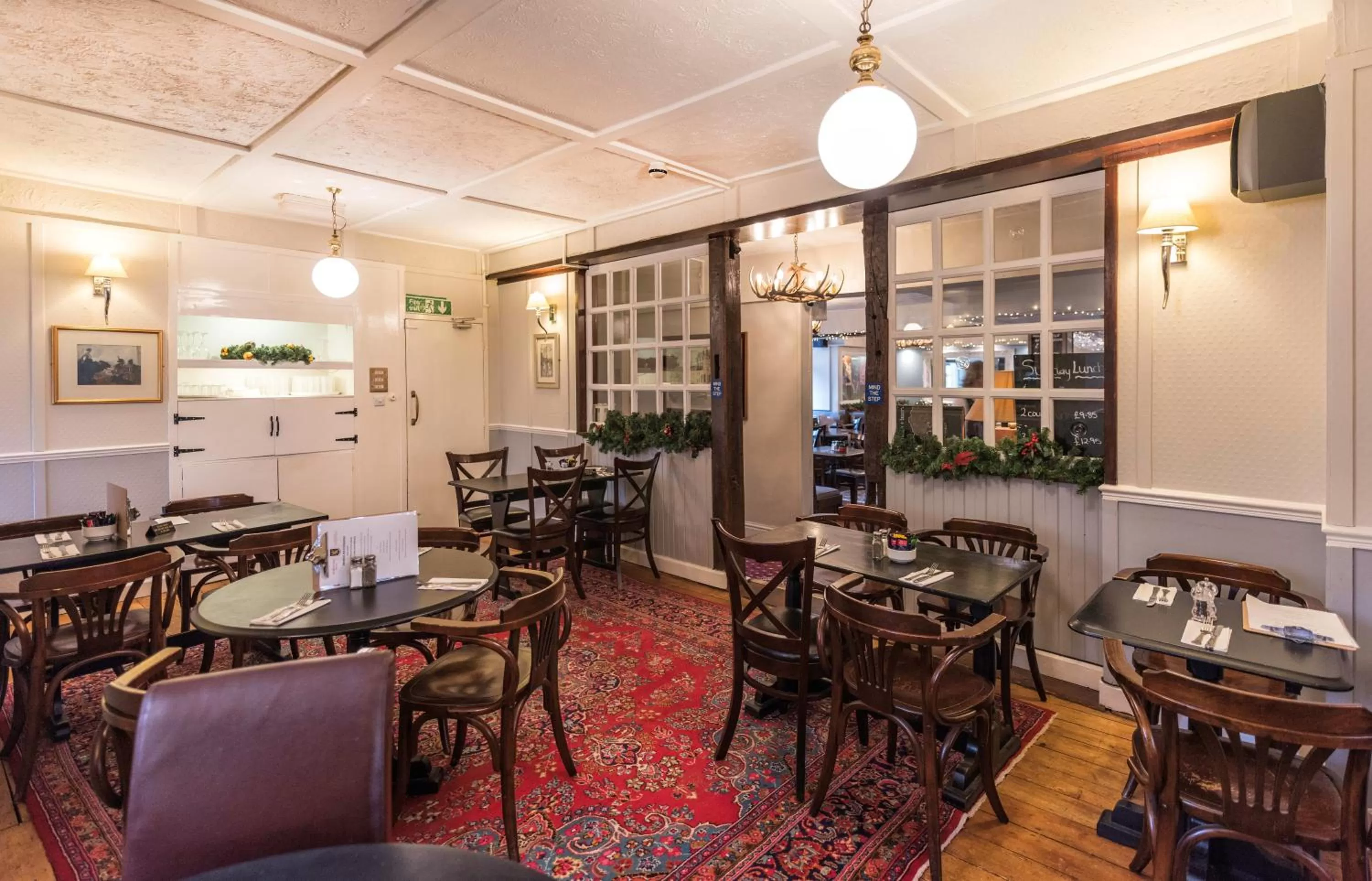 Restaurant/places to eat in The Beaufort Hotel