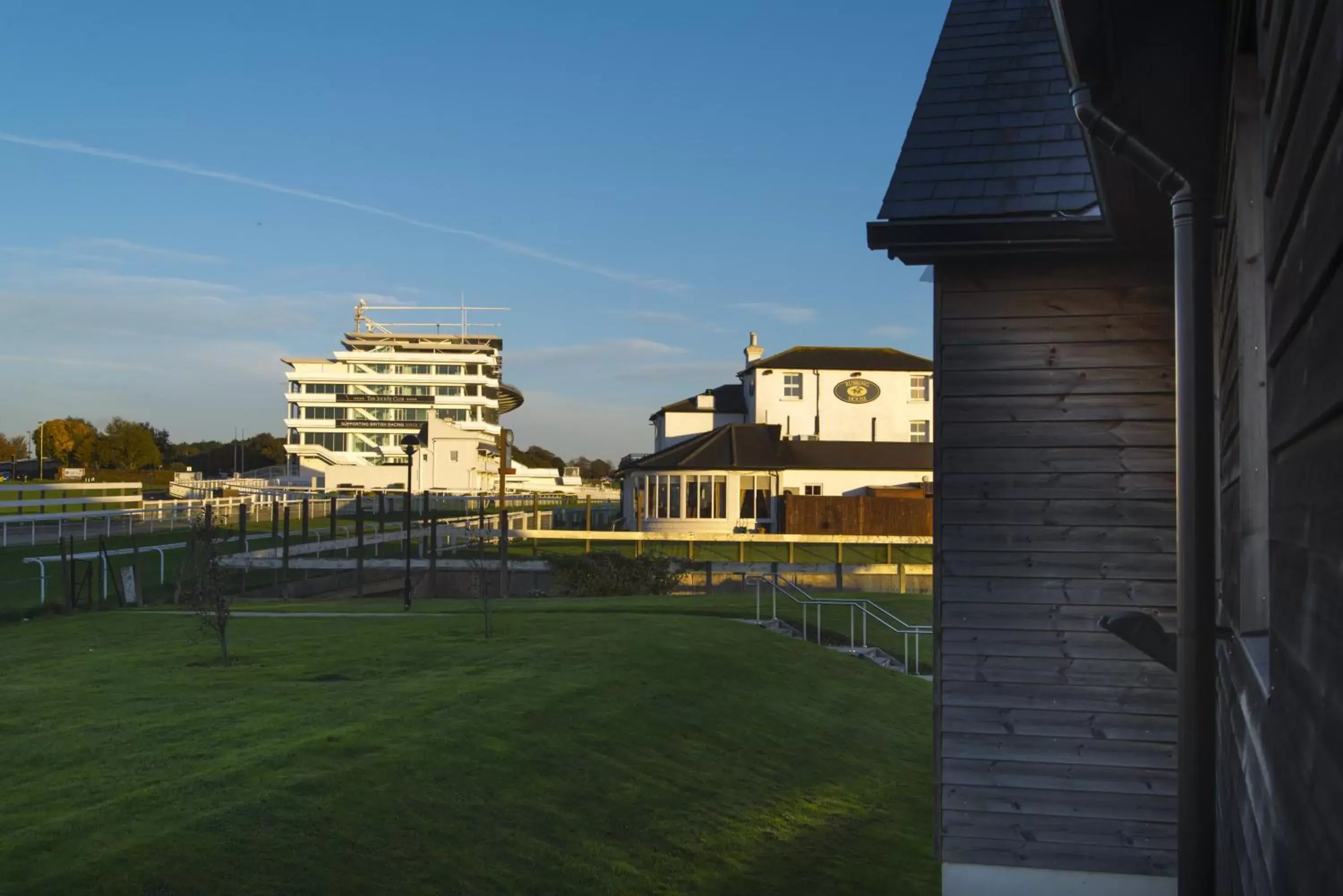 Photo of the whole room, Property Building in Holiday Inn Express London - Epsom Downs, an IHG Hotel