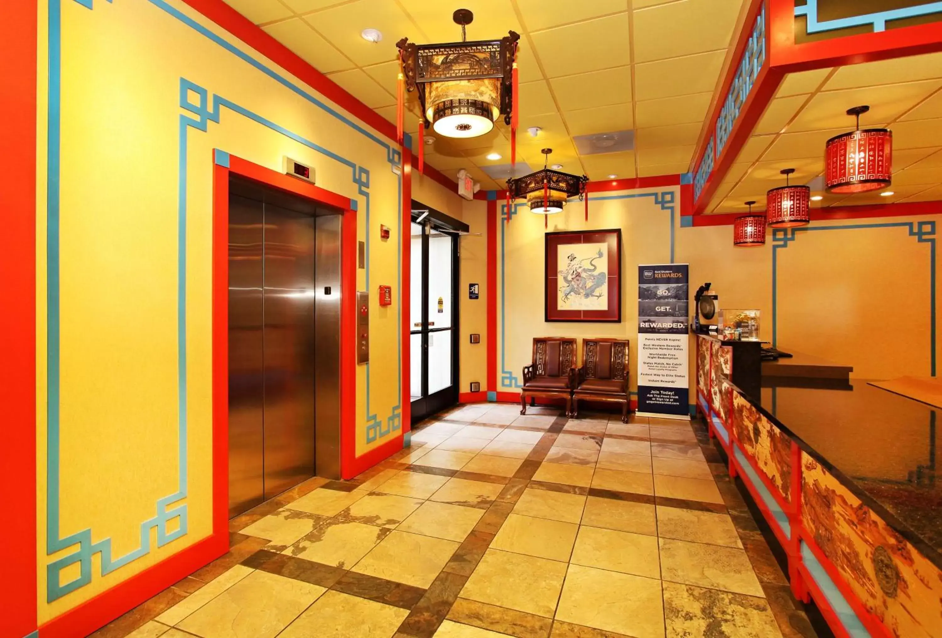 Lobby or reception in Best Western Plus Dragon Gate Inn