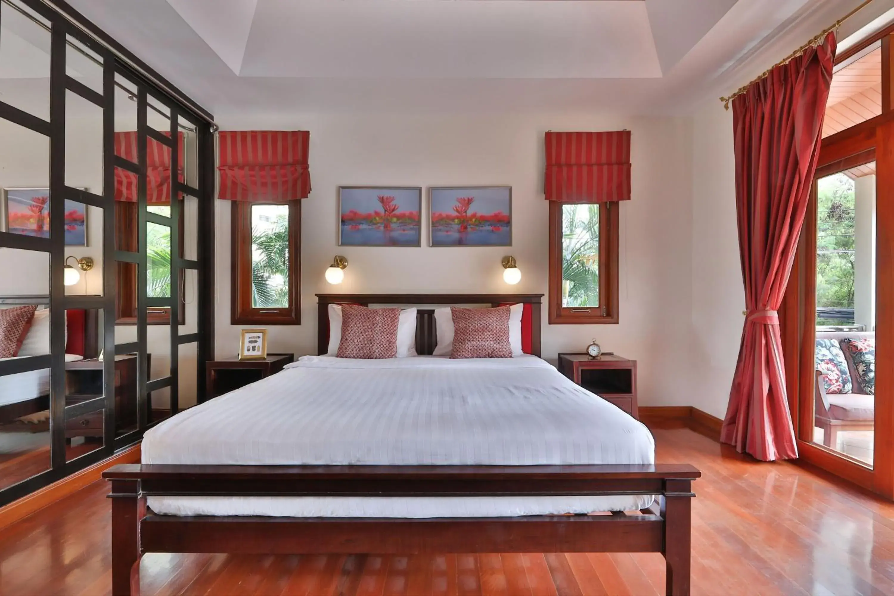 Bed in Siam Pool Villa Pattaya