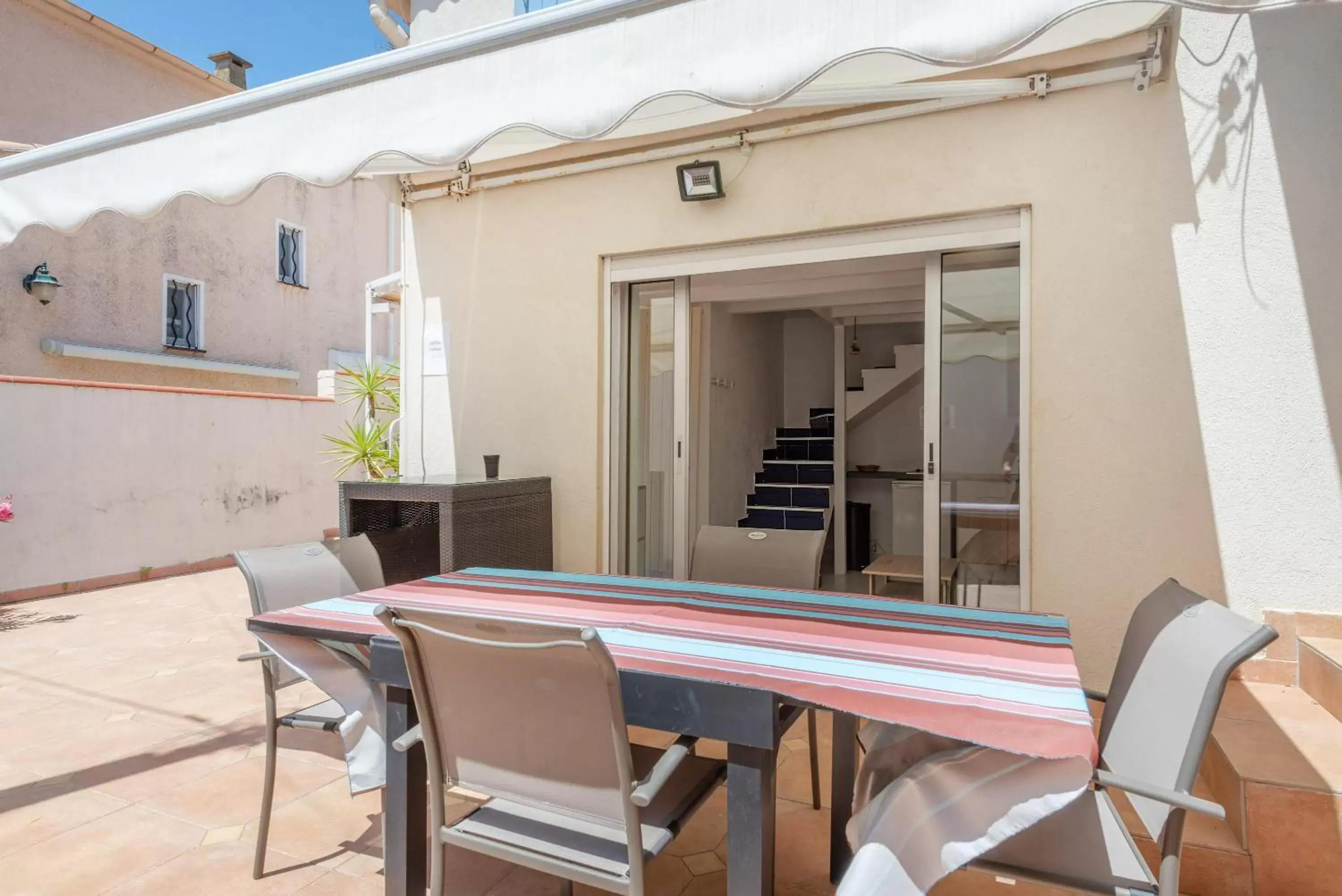 Balcony/Terrace in Escale Au Soleil Hôtel et Appart