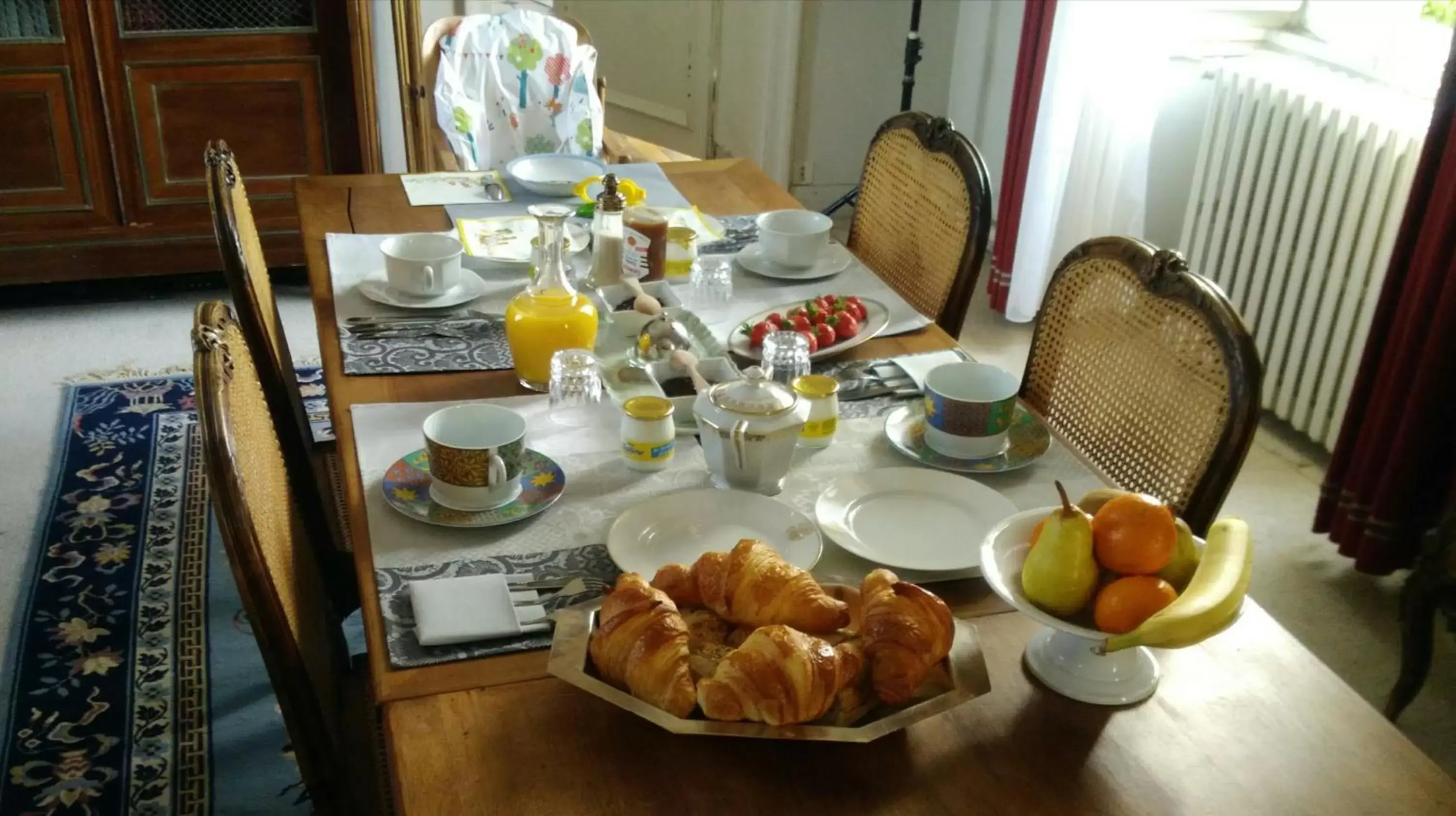 Continental breakfast in Le Manoir de la Bigotière