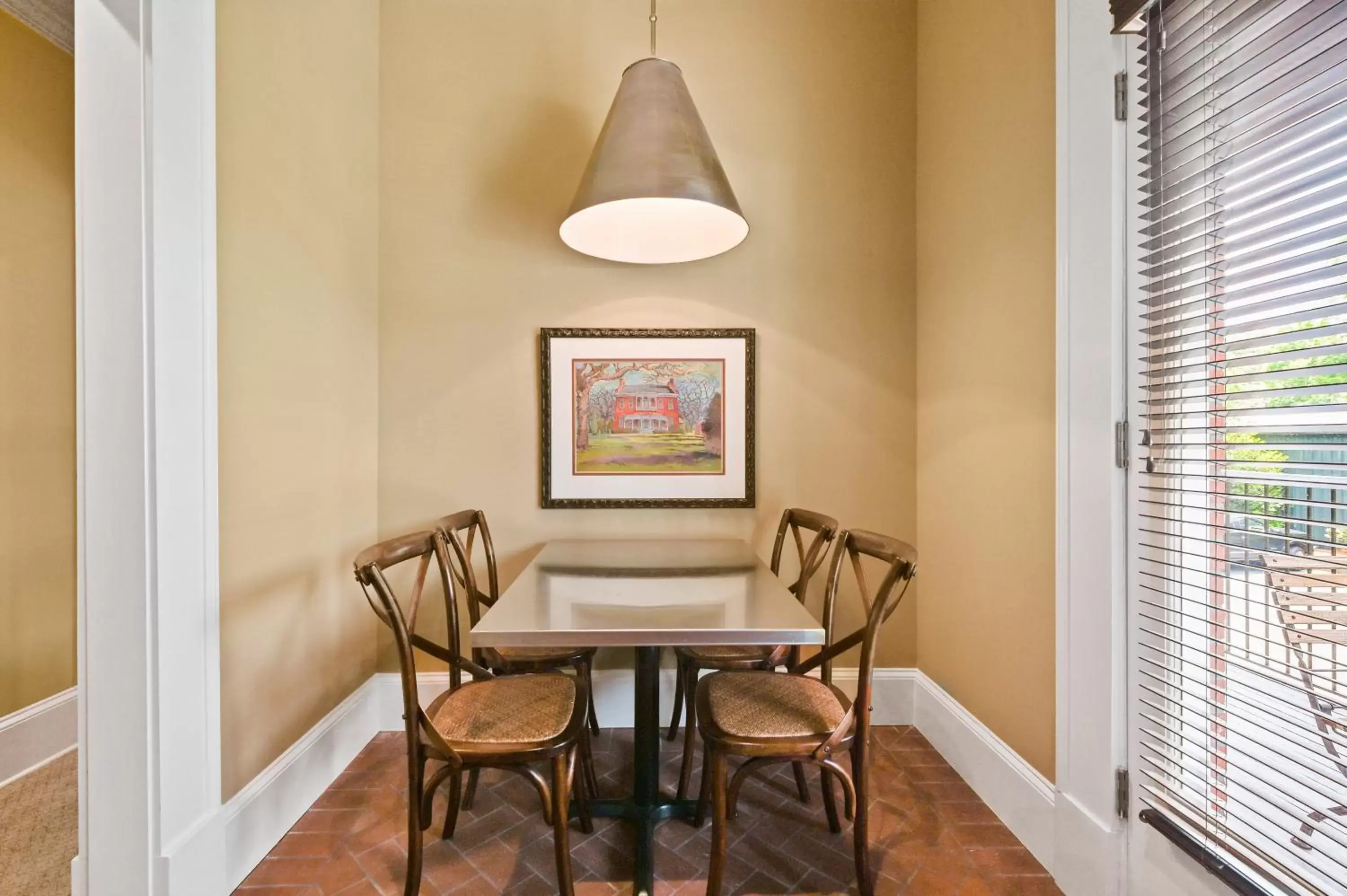 kitchen, Dining Area in The James Madison Inn