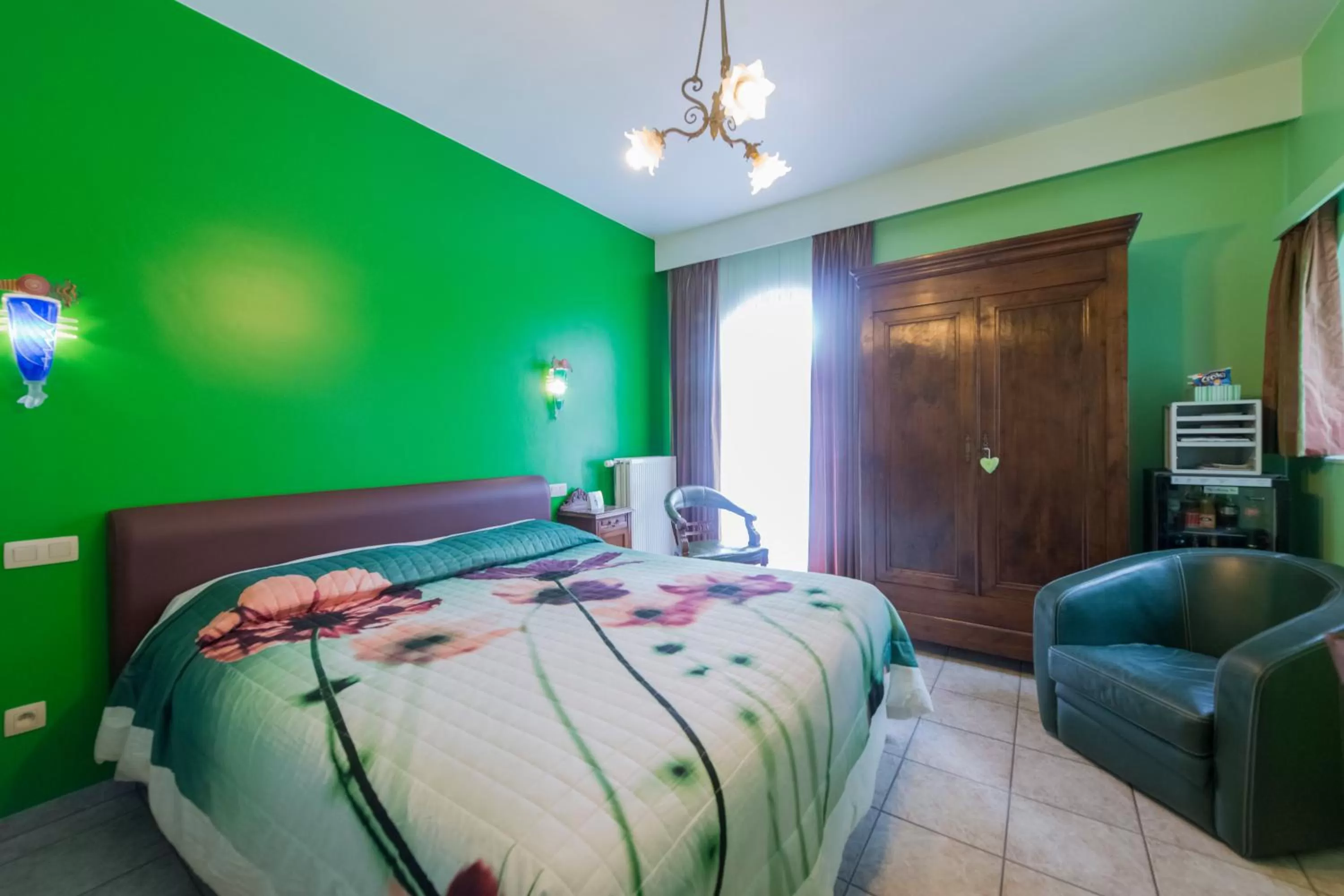 Bedroom, Bed in B&B Casa Roman & Vakantiewoning voor 1 pers tot max 32 personen