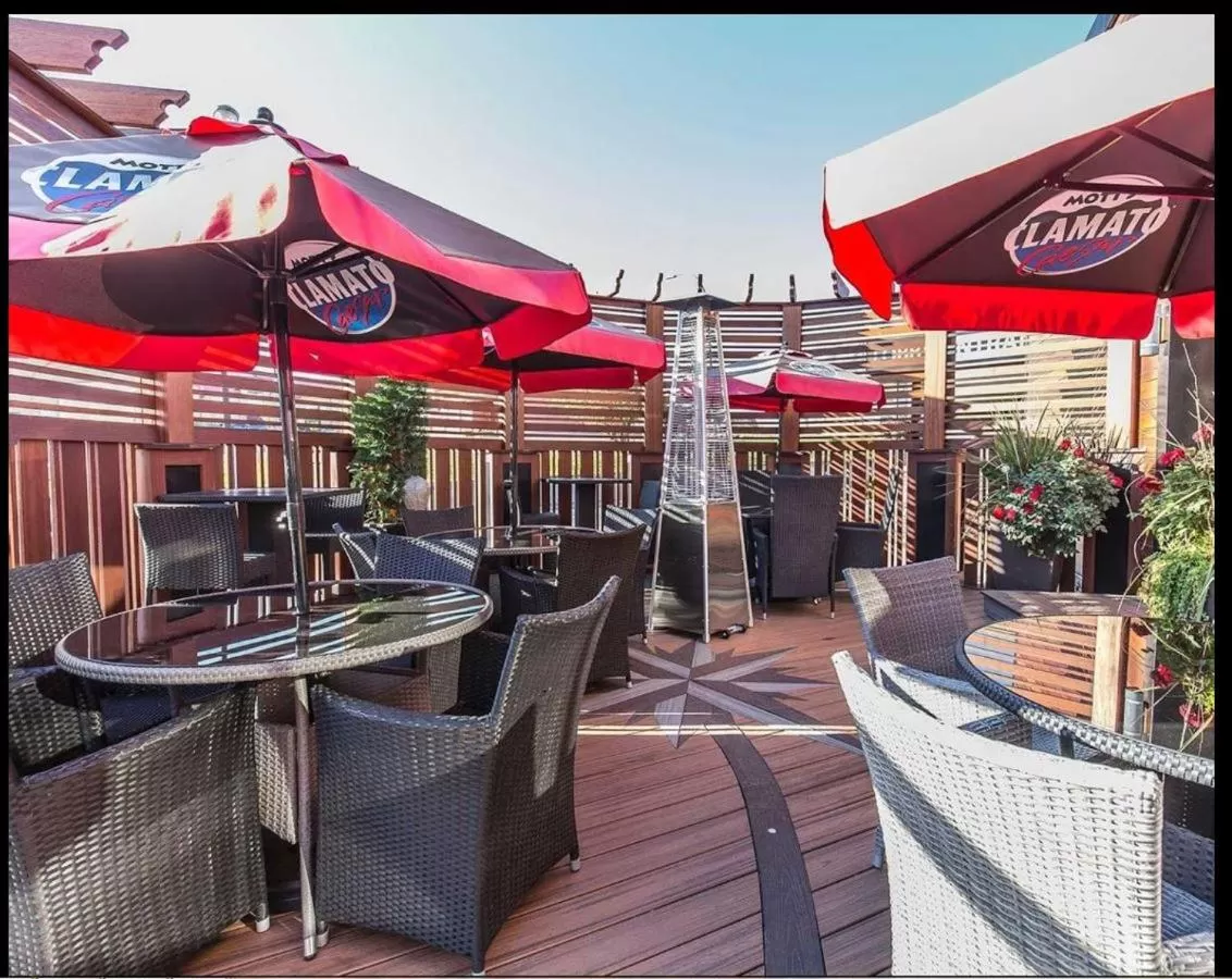 Restaurant/places to eat in Wyndham Garden Medicine Hat Conference Center