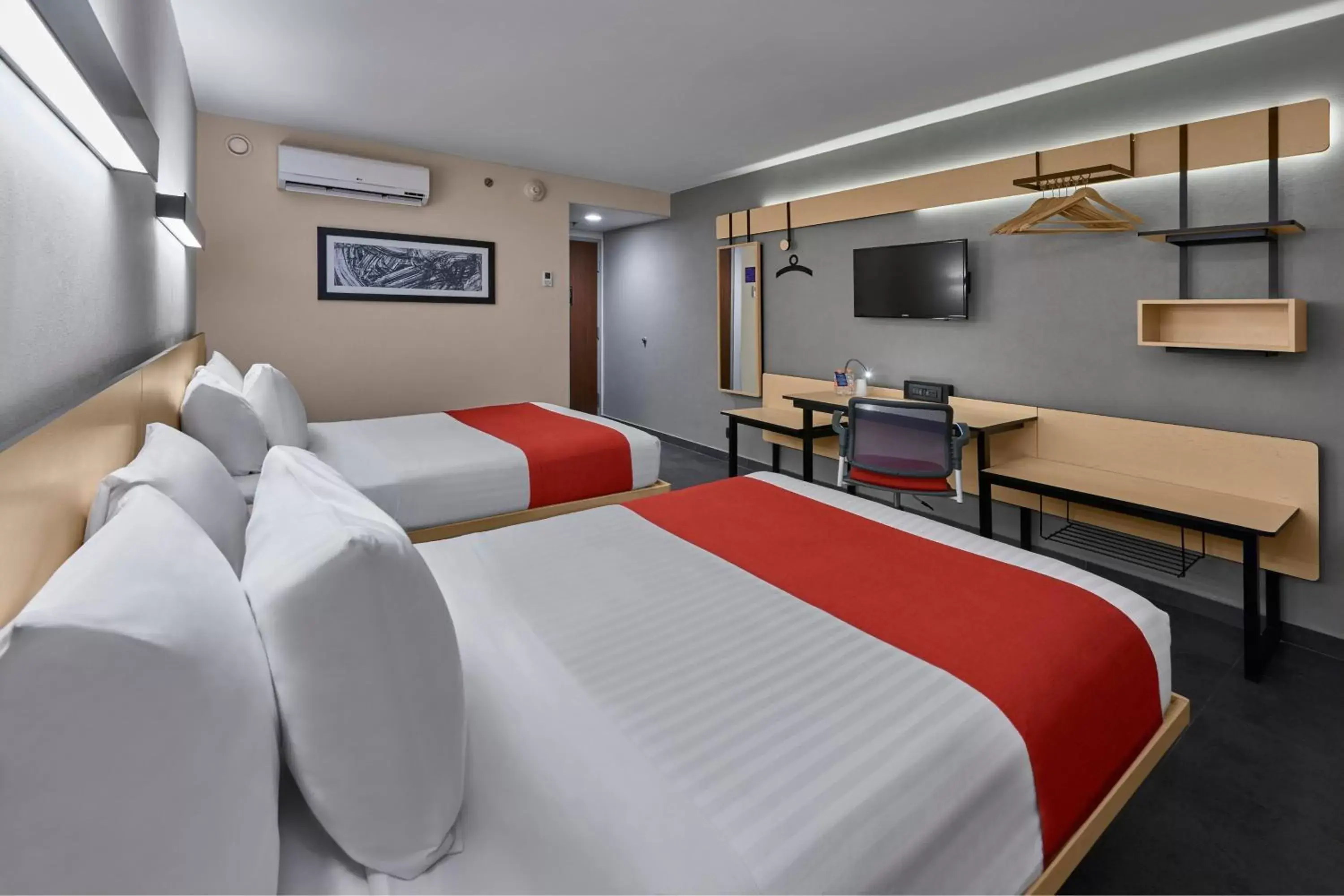 Photo of the whole room, Bed in City Express by Marriott La Paz