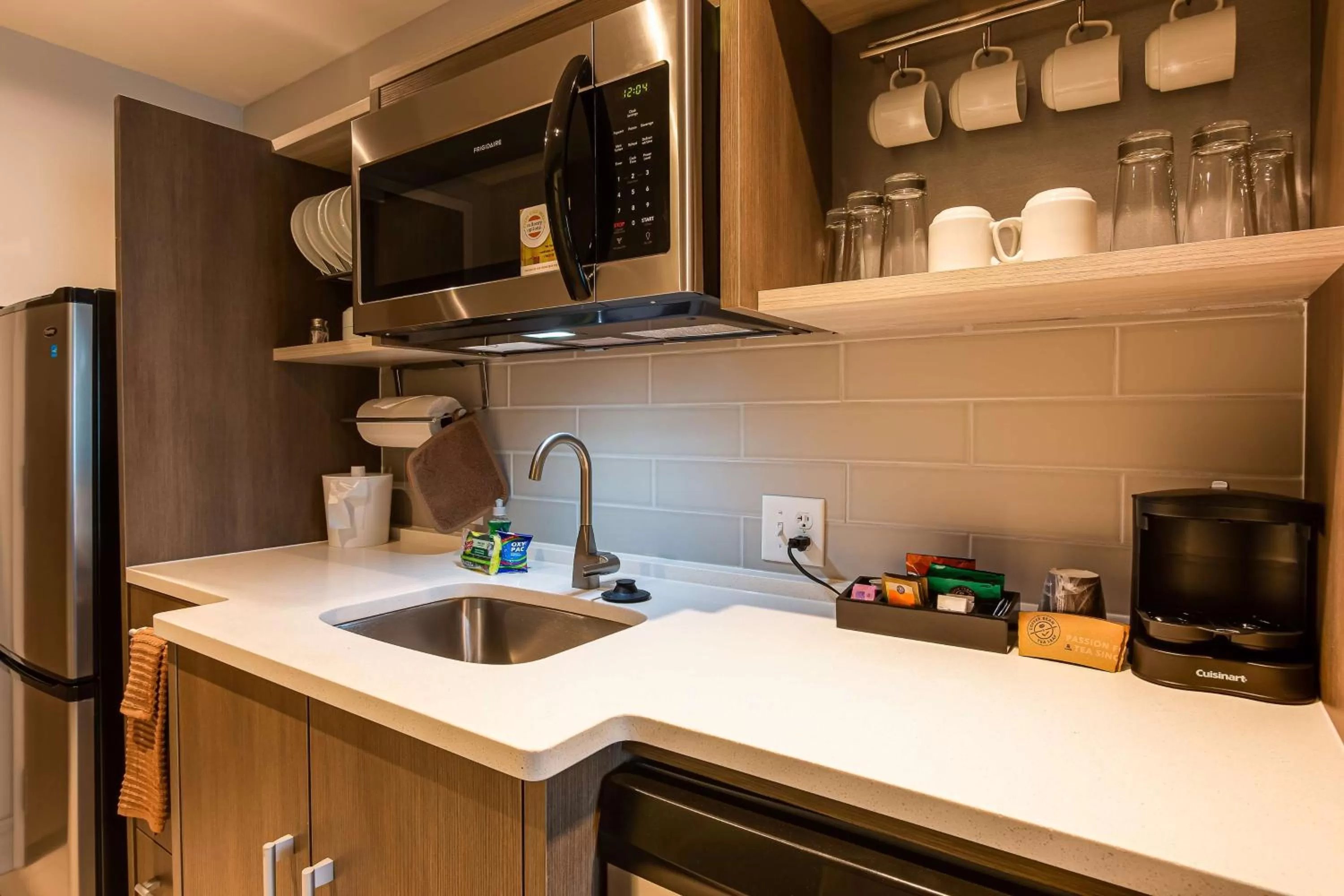 Kitchen or kitchenette in Home2 Suites By Hilton Nashville Bellevue
