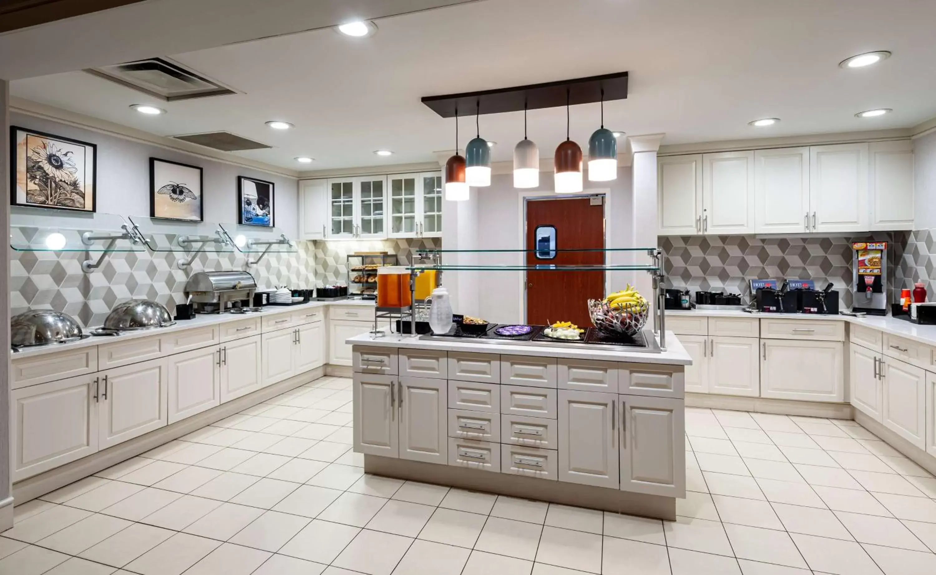 Breakfast, Kitchen/Kitchenette in Homewood Suites by Hilton Gainesville