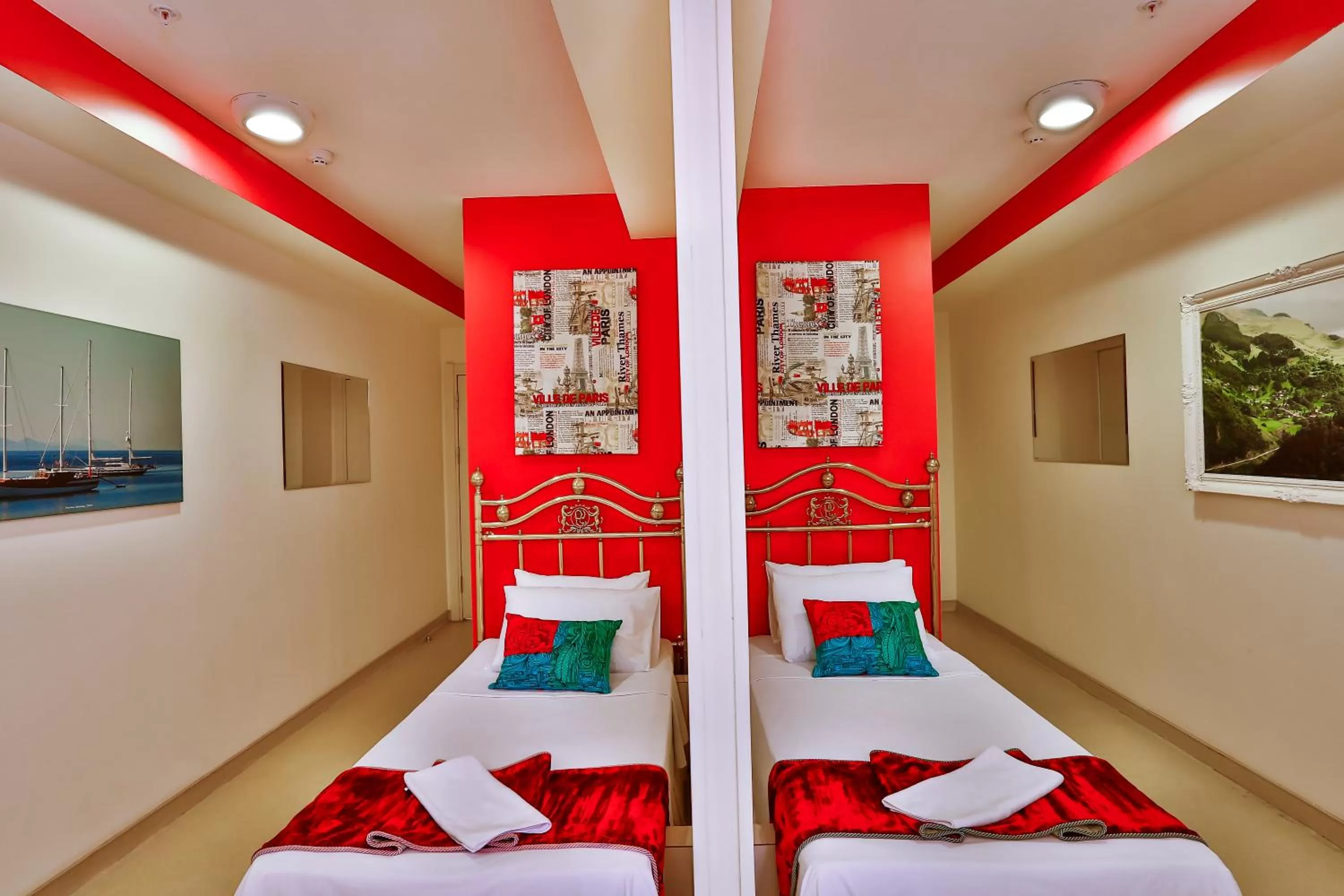 Photo of the whole room, Bed in Han Hotel