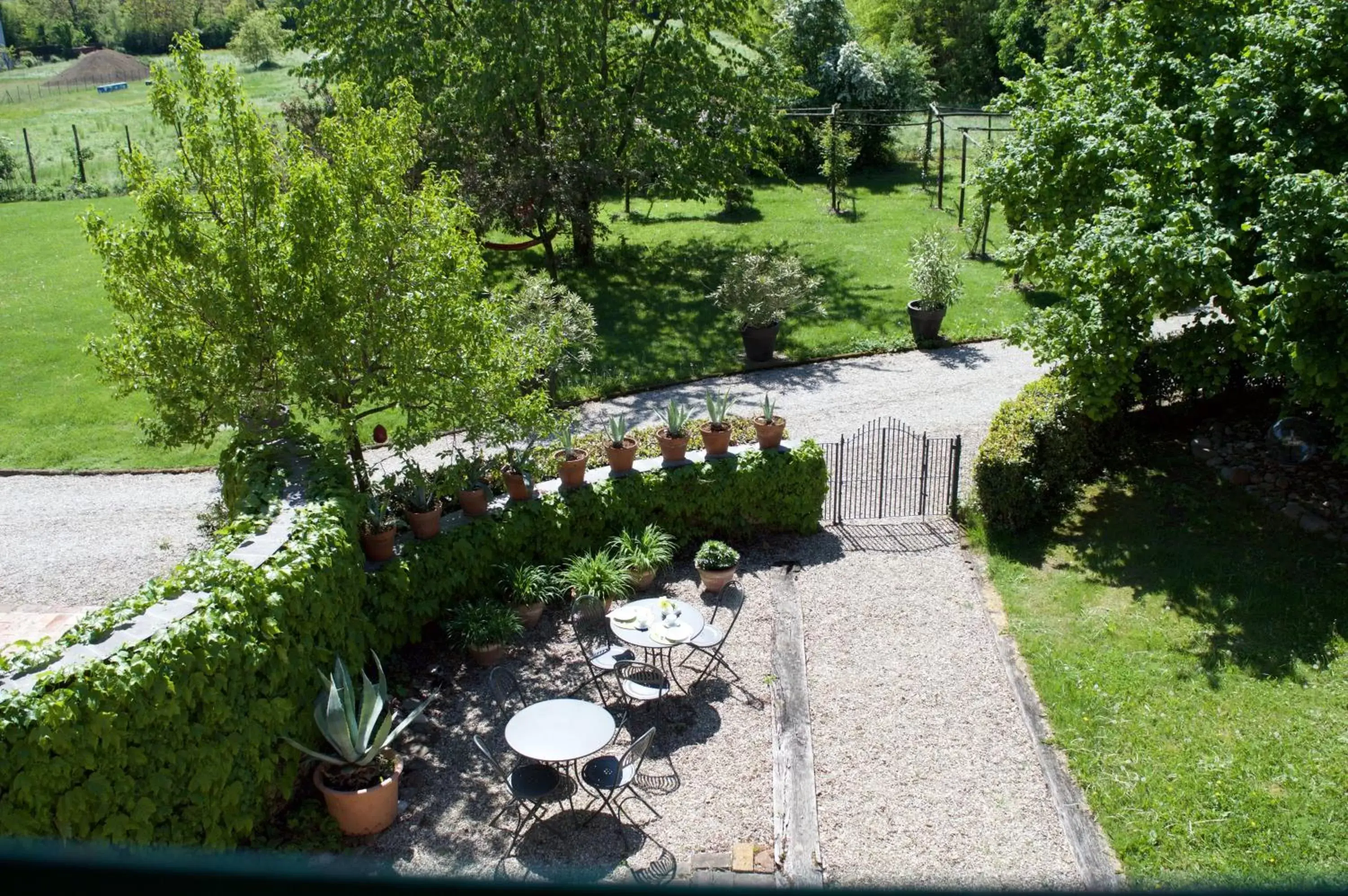 Garden in Quattrocolli B&B