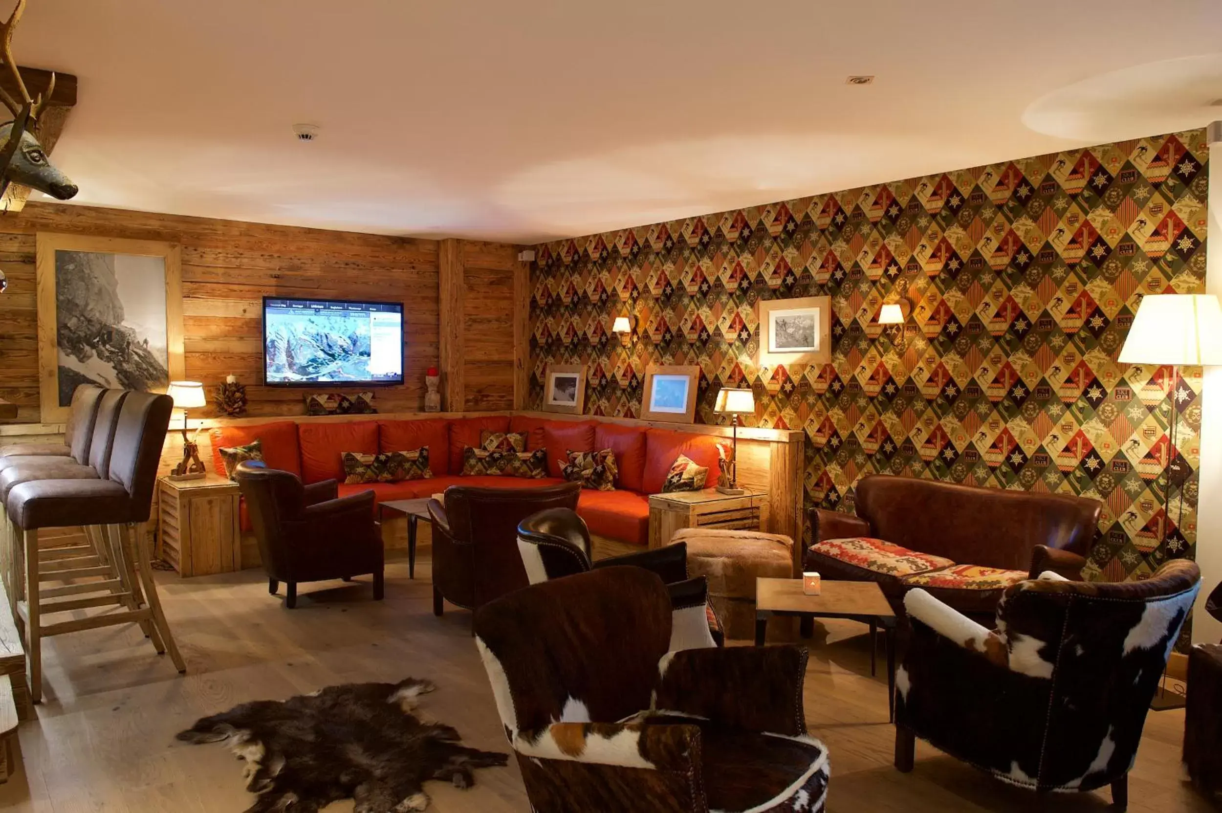 Lounge or bar, Restaurant/Places to Eat in Matterhorn Lodge Boutique Hotel & Apartments