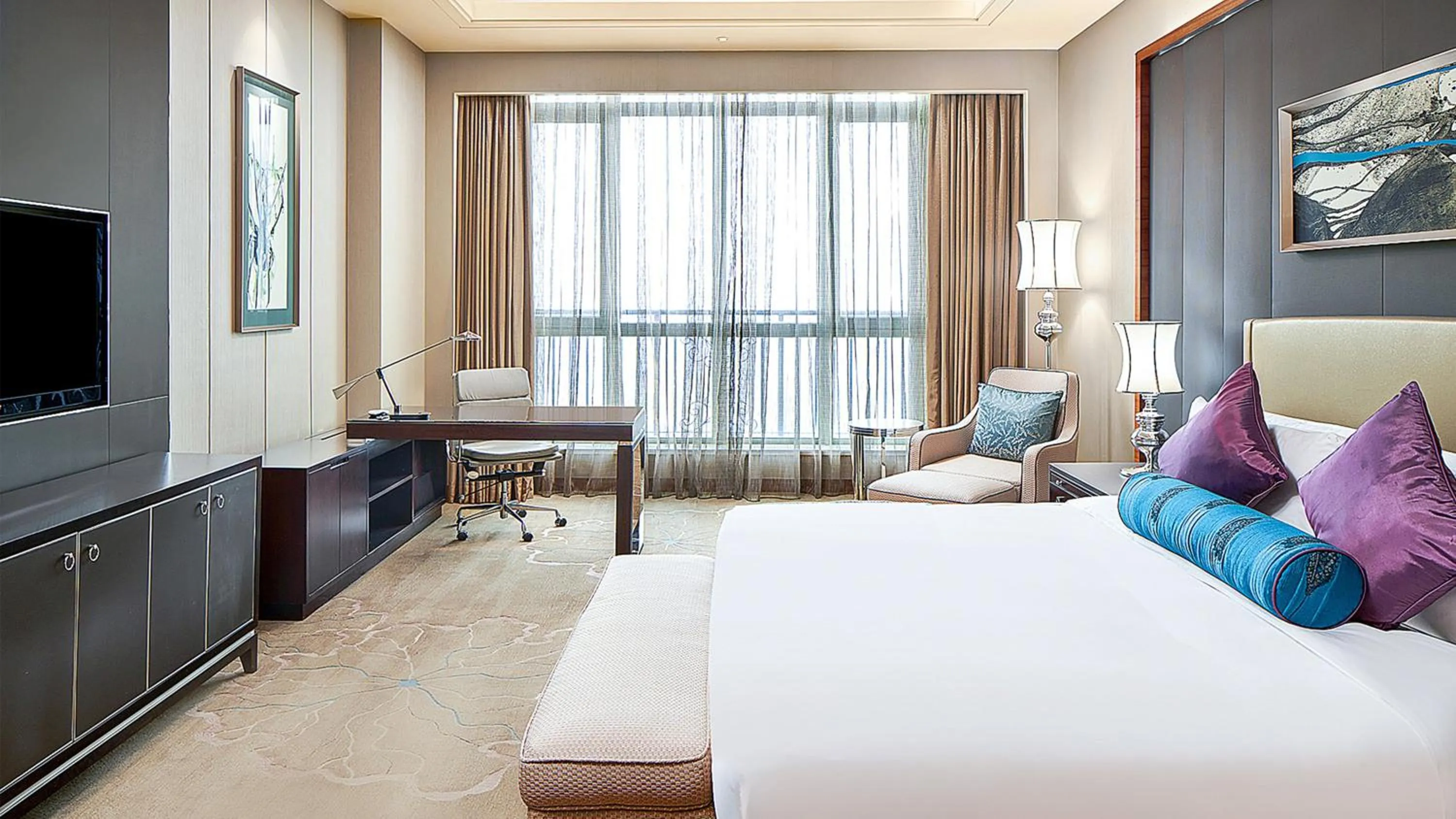 Photo of the whole room, Bed in Crowne Plaza Tianjin Jinnan by IHG