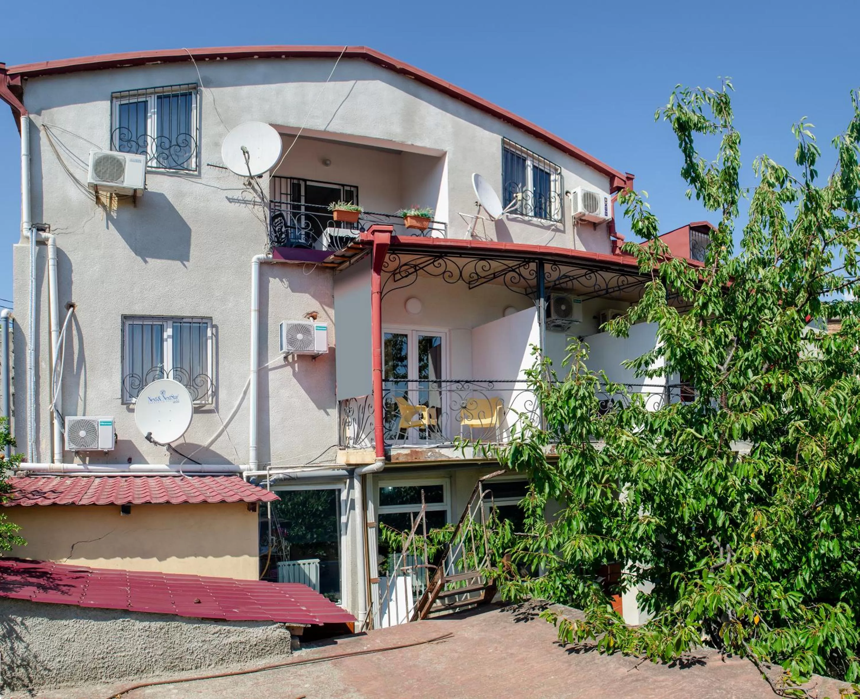 Property building in Hotel S.R