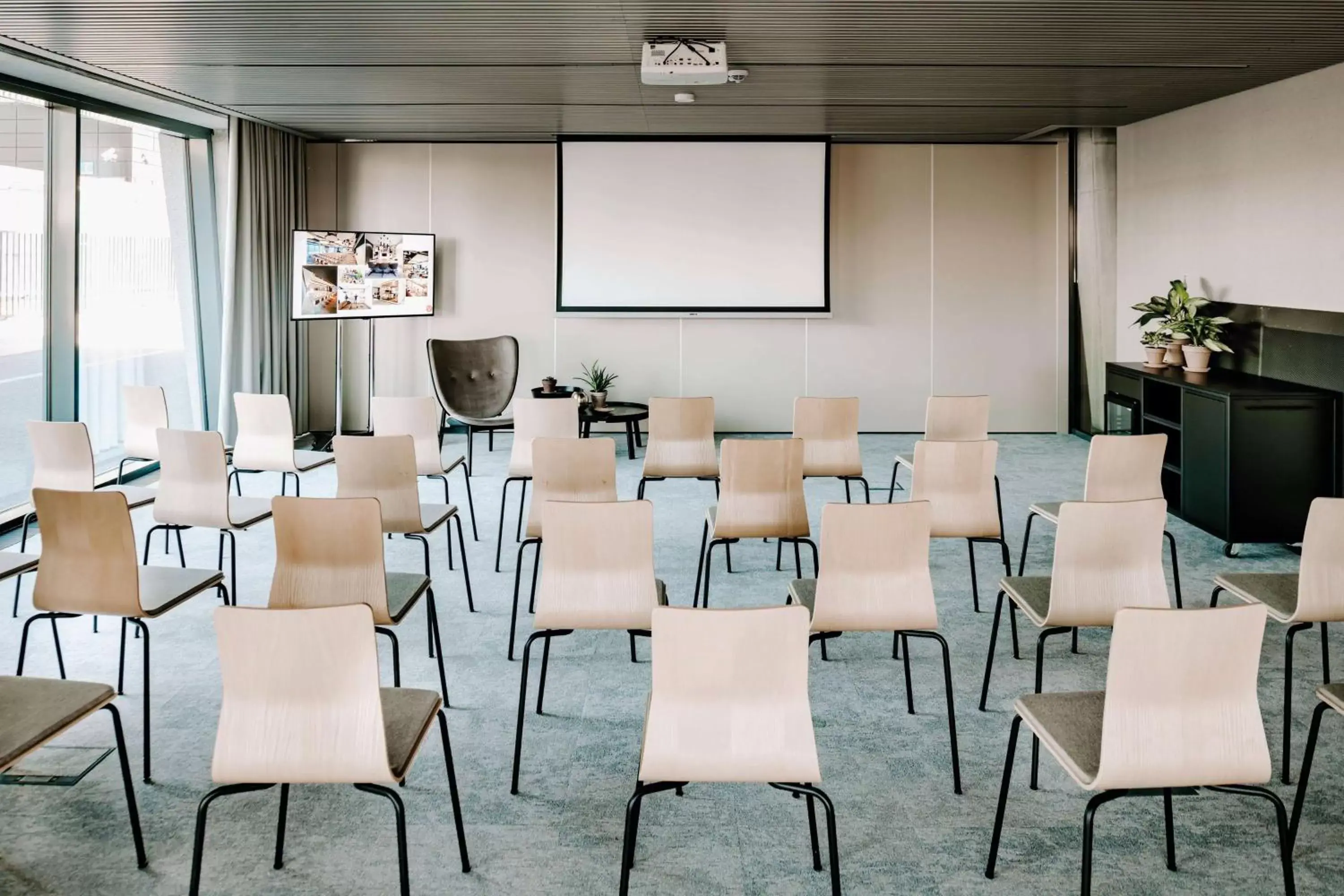 Meeting/conference room in Vienna House by Wyndham Mokotow Warsaw